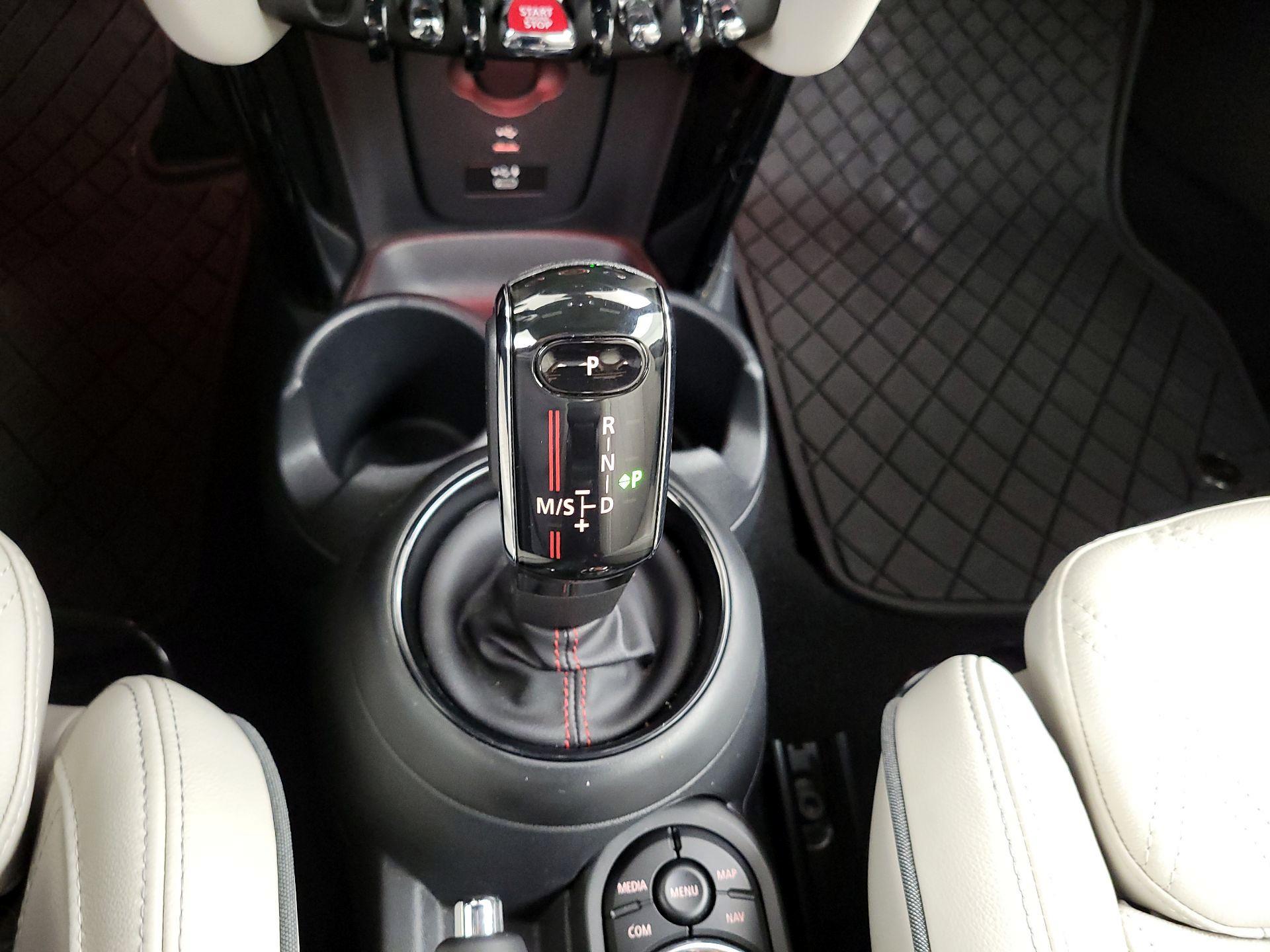 Thumbnail: 2021 MINI Cooper - 17