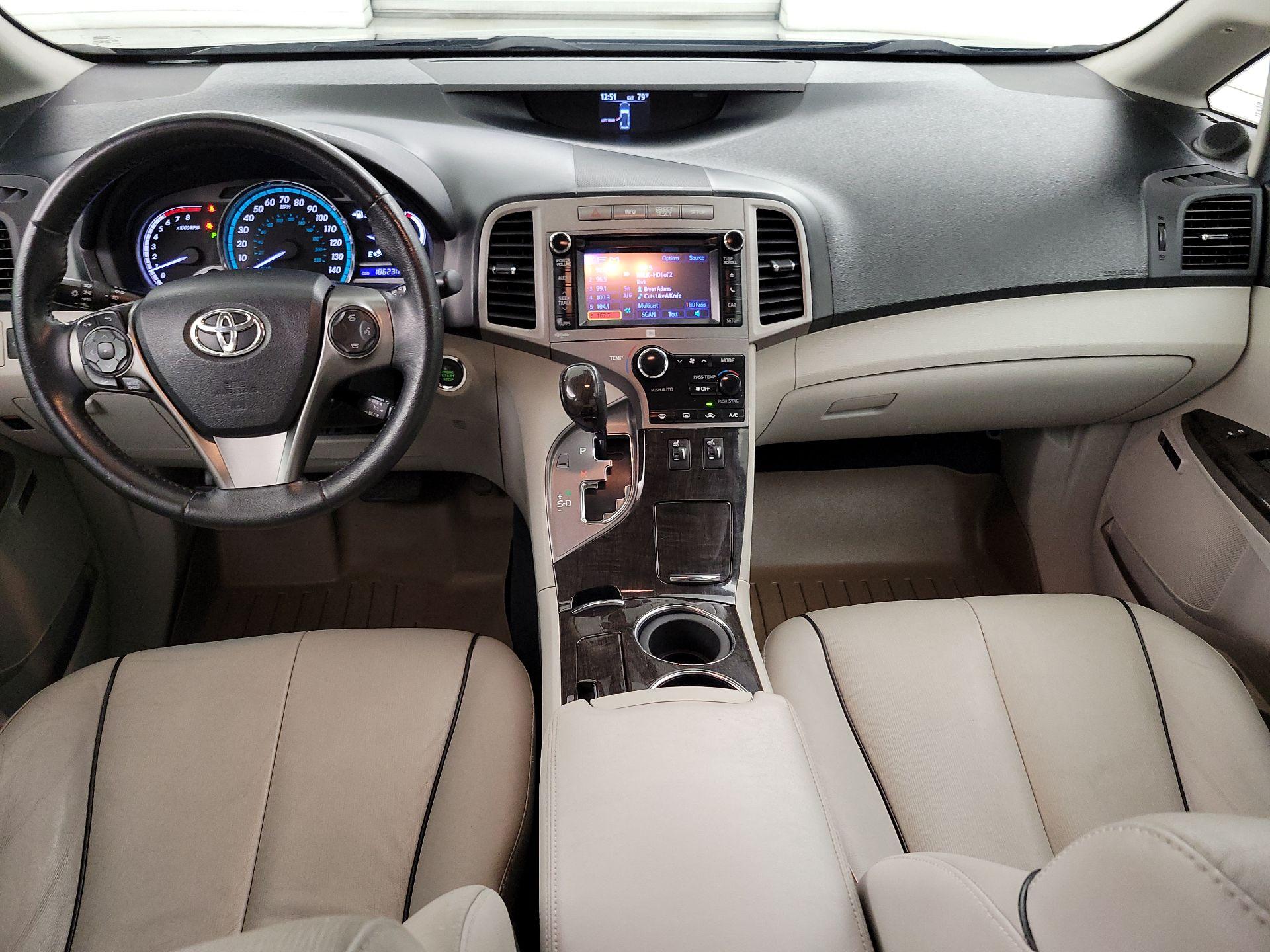 Thumbnail: 2014 Toyota Venza - 9