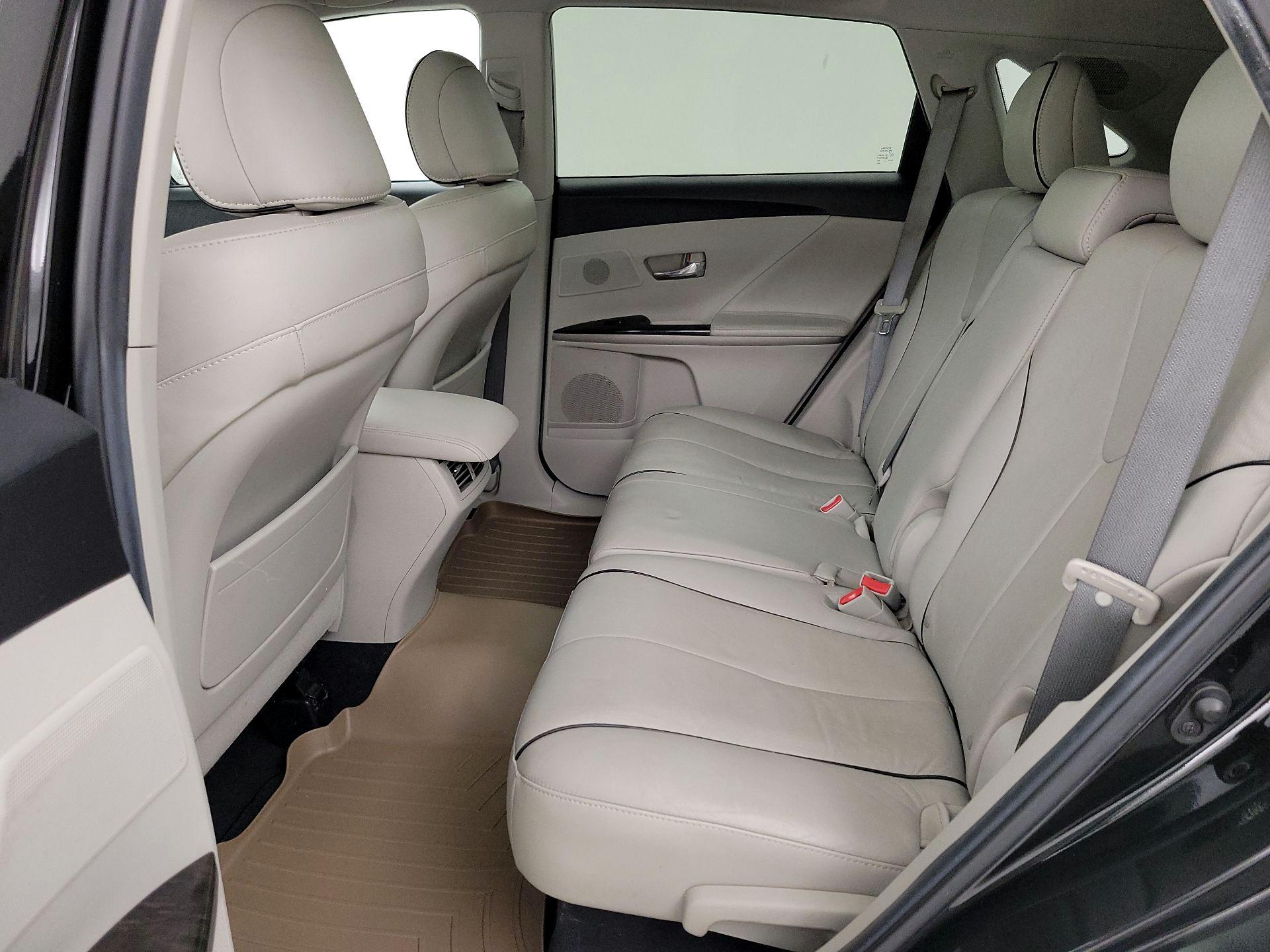 Thumbnail: 2014 Toyota Venza - 20