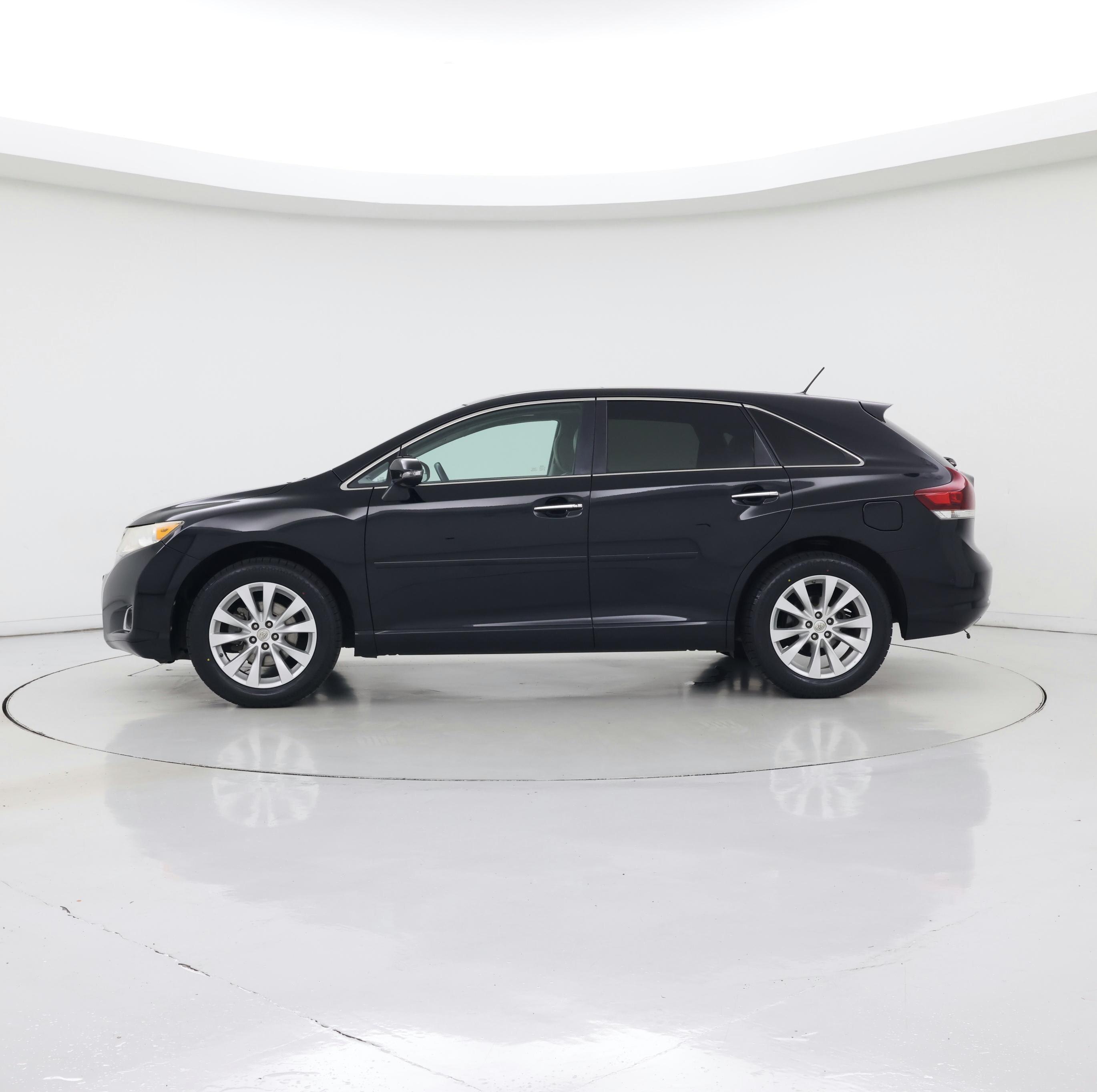 Thumbnail: 2014 Toyota Venza - 3