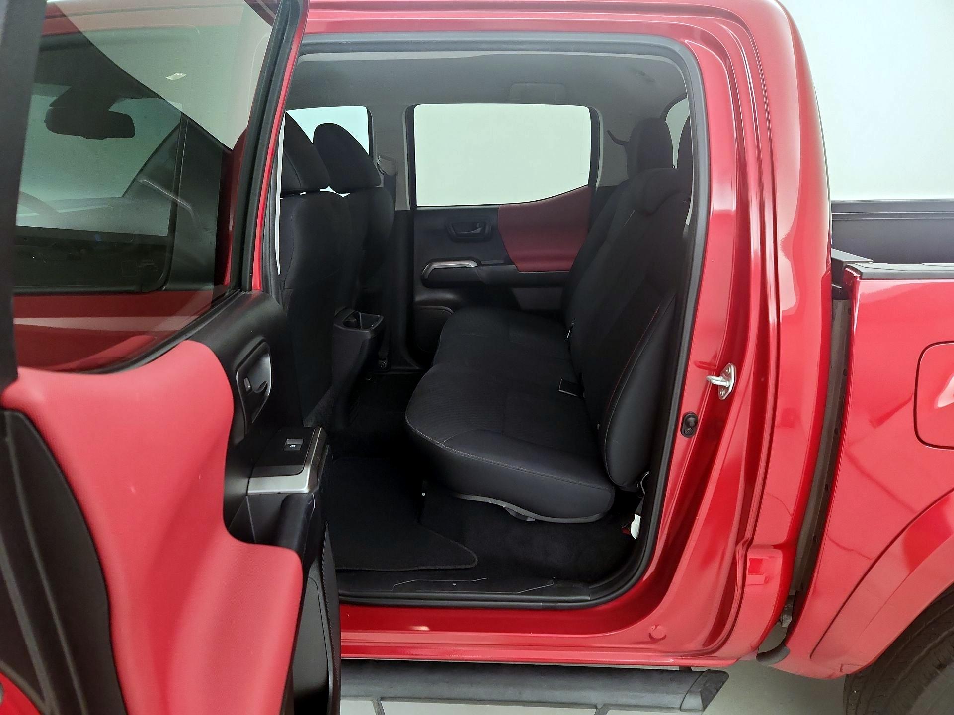 Thumbnail: 2022 Toyota Tacoma - 19