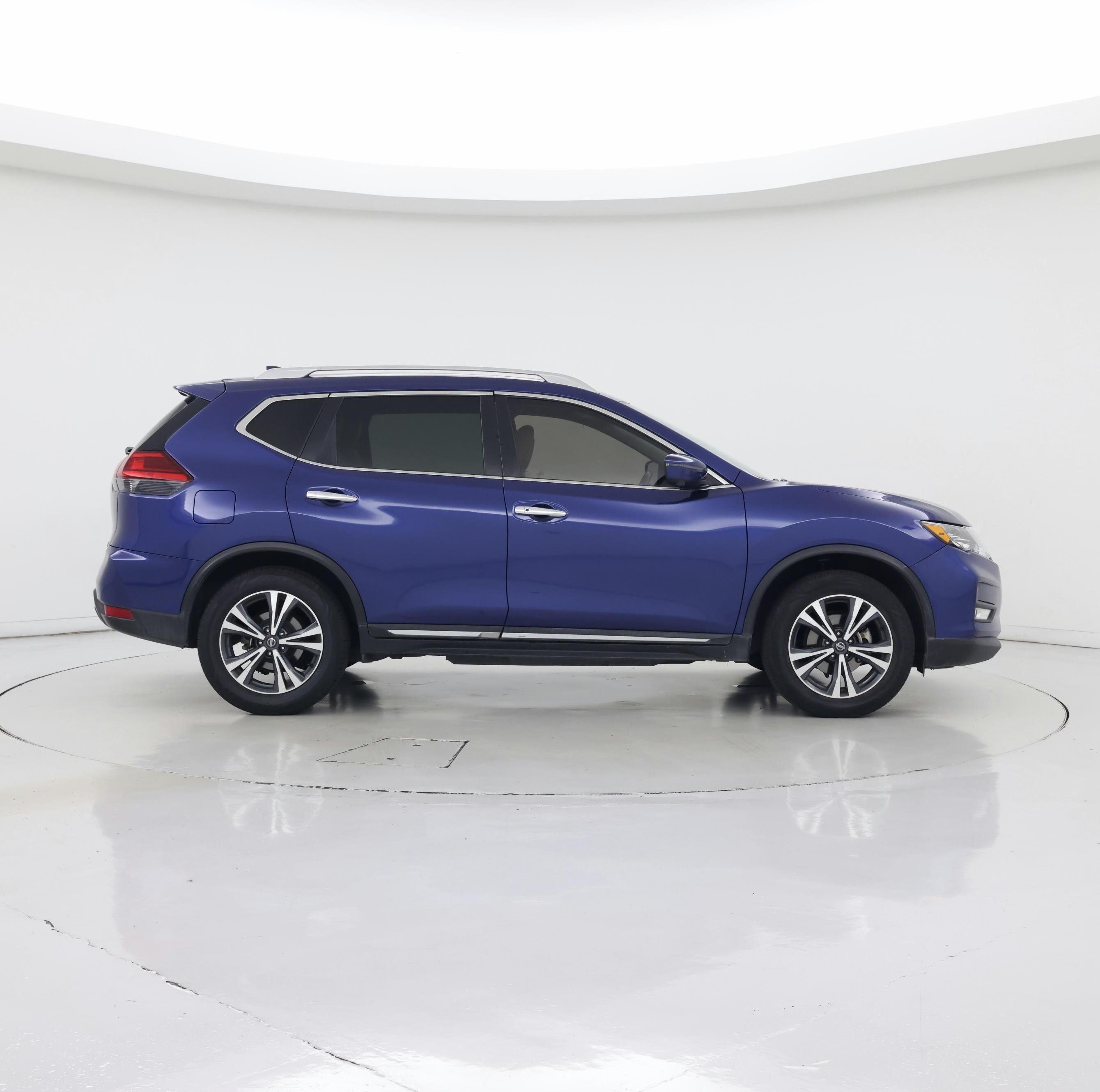 Thumbnail: 2017 Nissan Rogue - 7