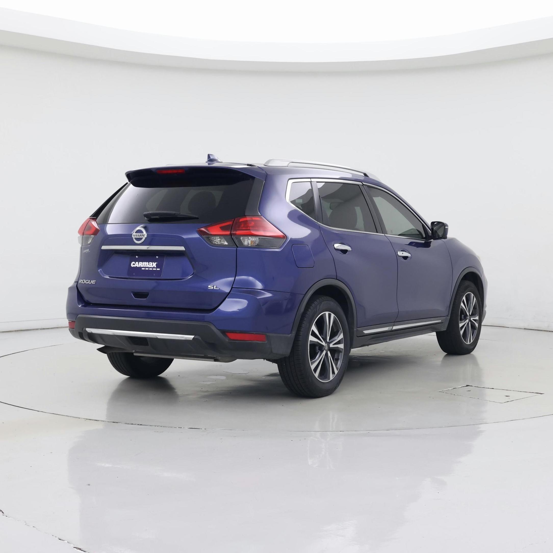 Thumbnail: 2017 Nissan Rogue - 8