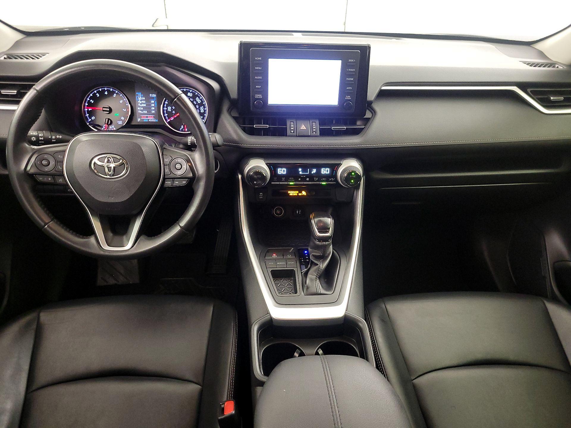 Thumbnail: 2019 Toyota RAV4 - 9