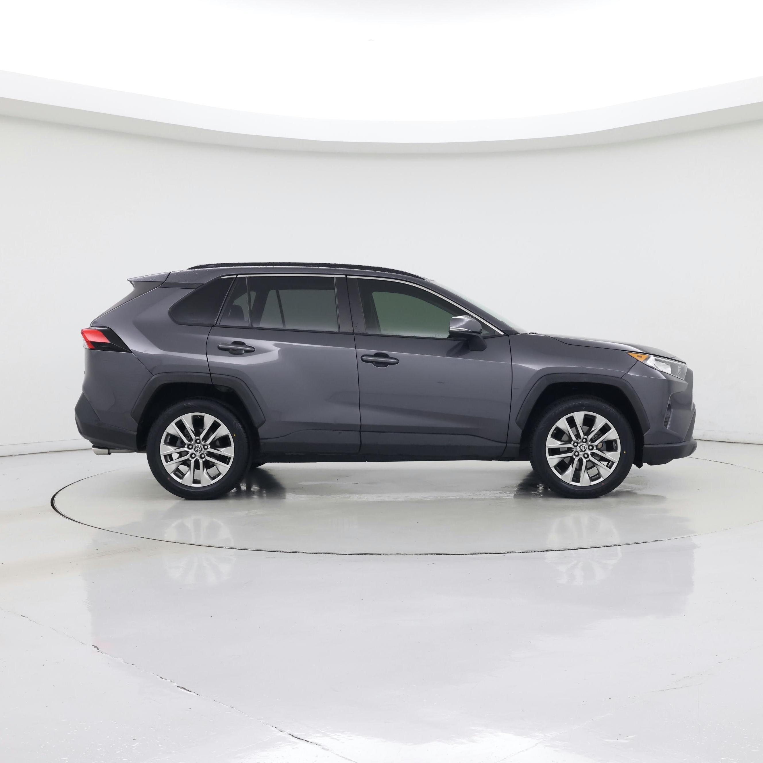 Thumbnail: 2019 Toyota RAV4 - 7