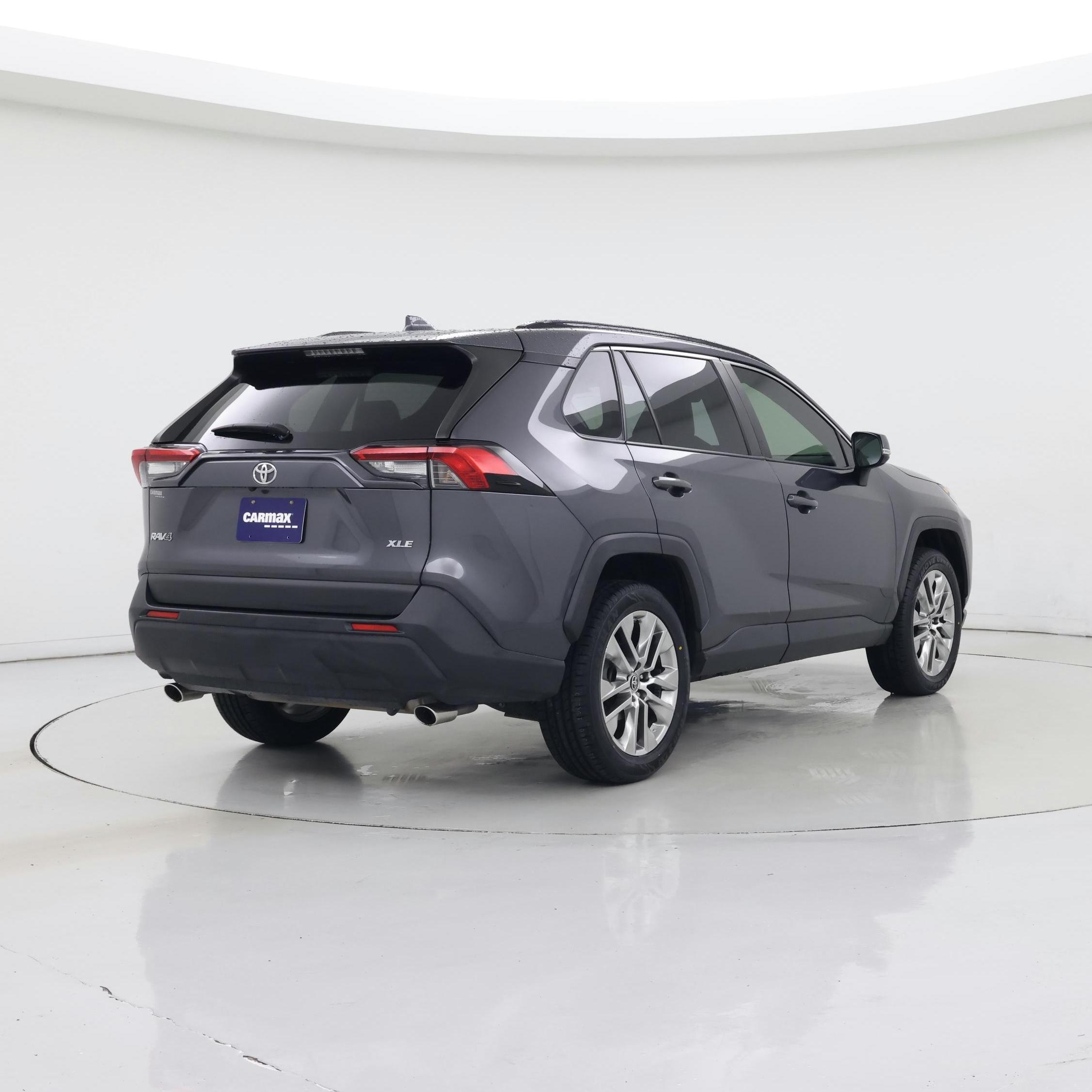 Thumbnail: 2019 Toyota RAV4 - 8