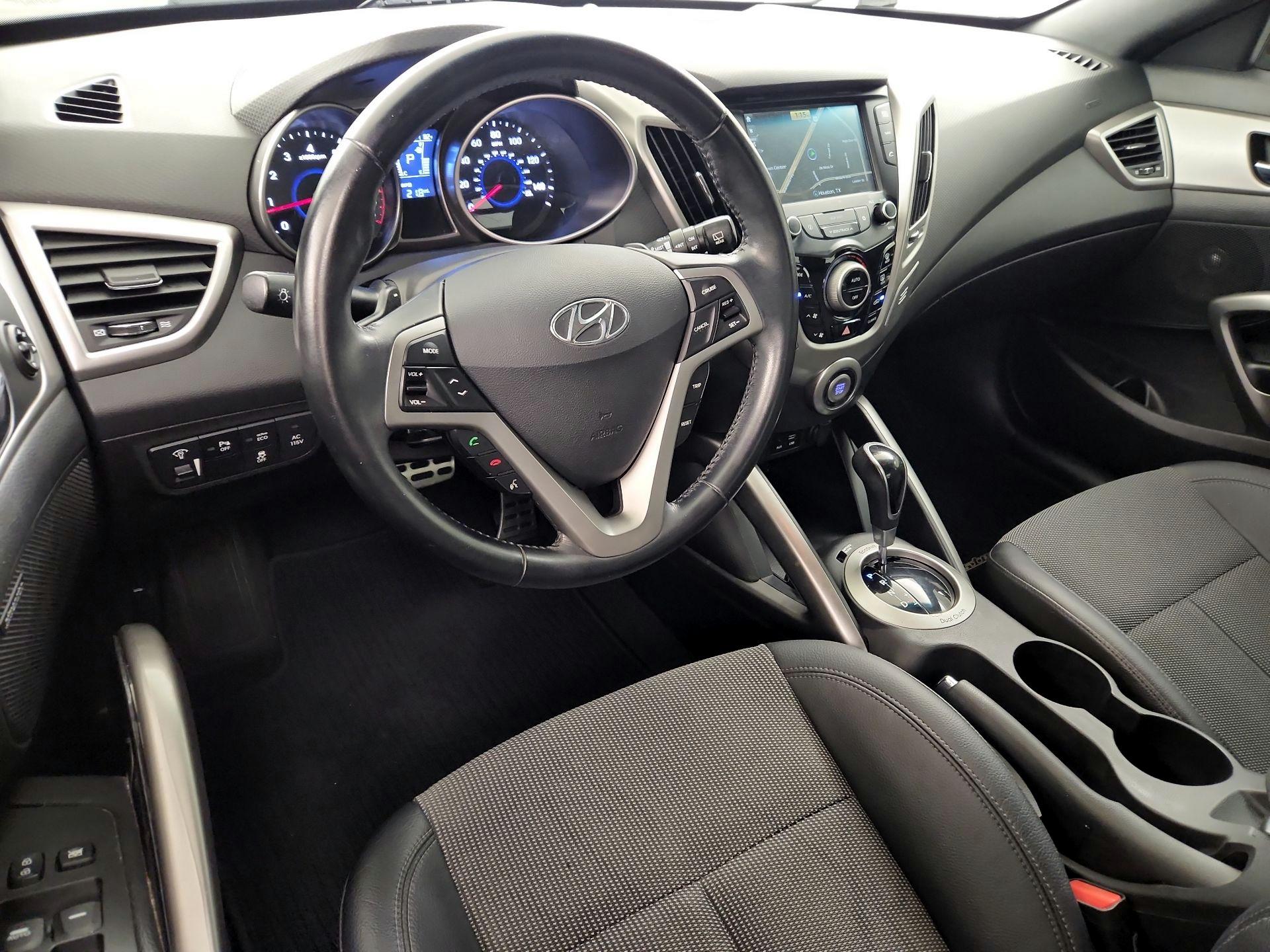 Thumbnail: 2016 Hyundai Veloster - 9