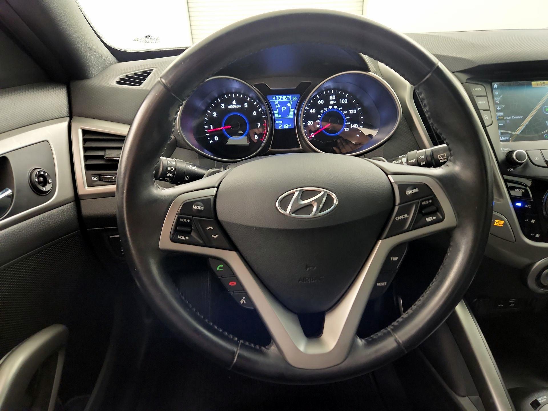 Thumbnail: 2016 Hyundai Veloster - 10
