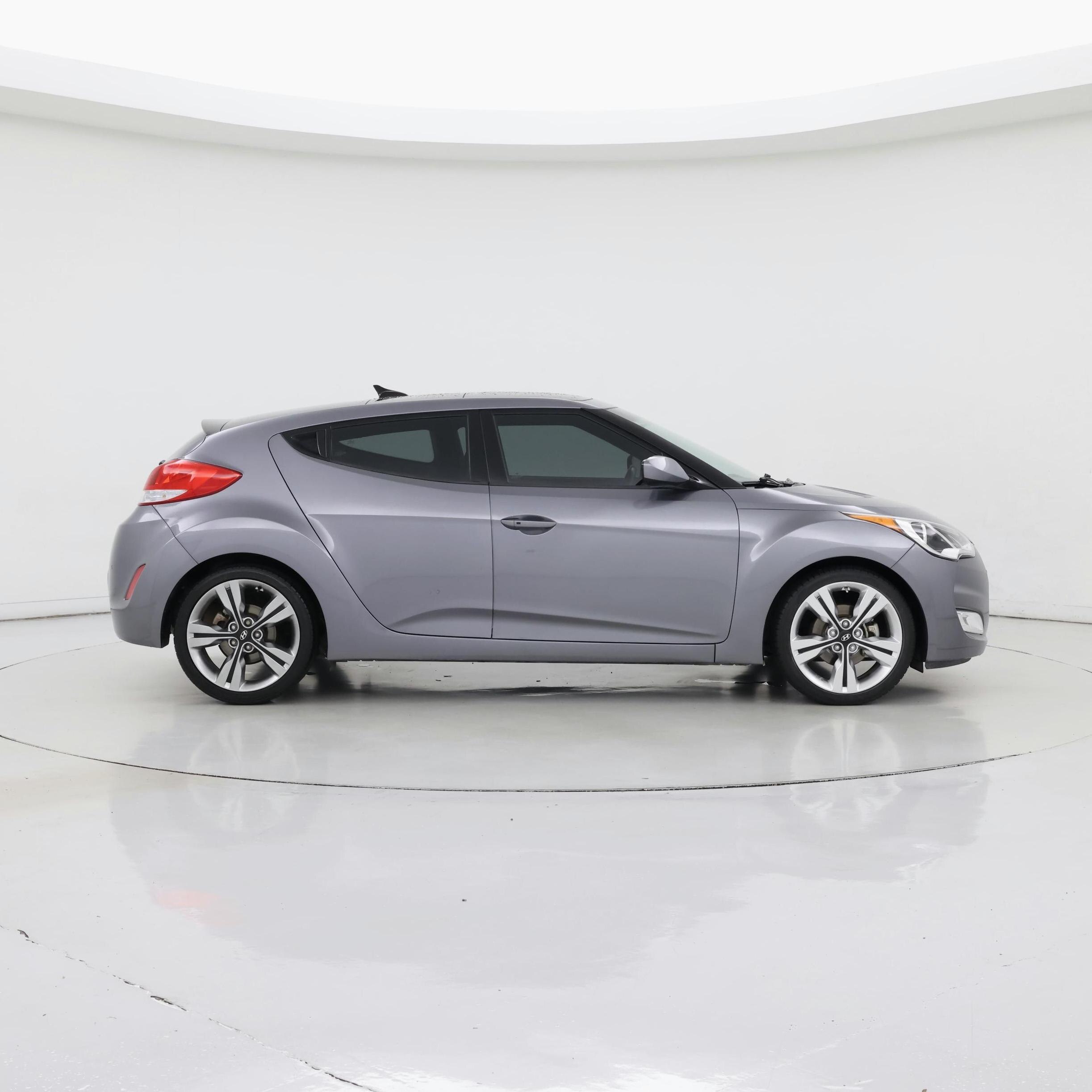 Thumbnail: 2016 Hyundai Veloster - 7