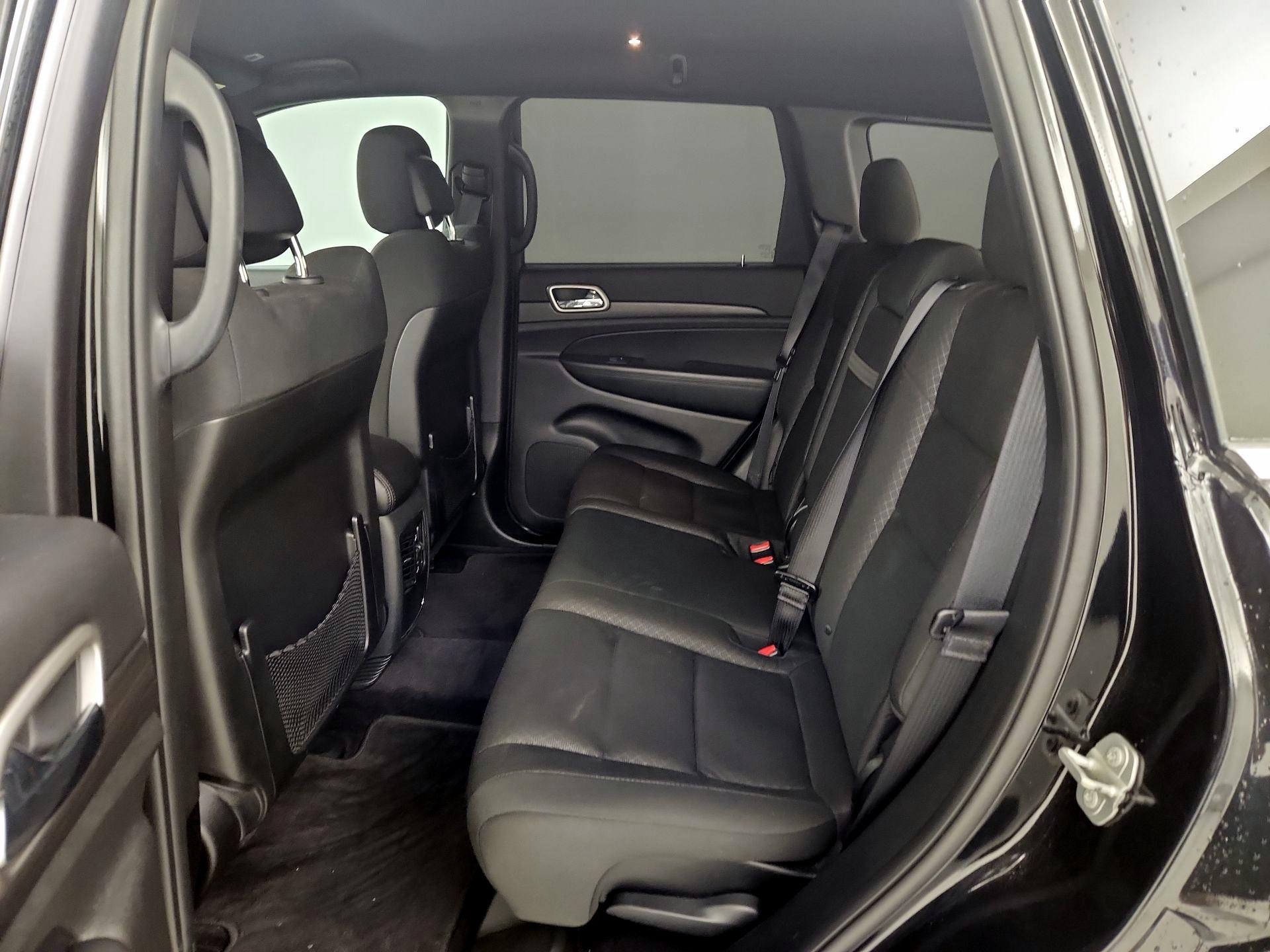 Thumbnail: 2018 Jeep Grand Cherokee - 19
