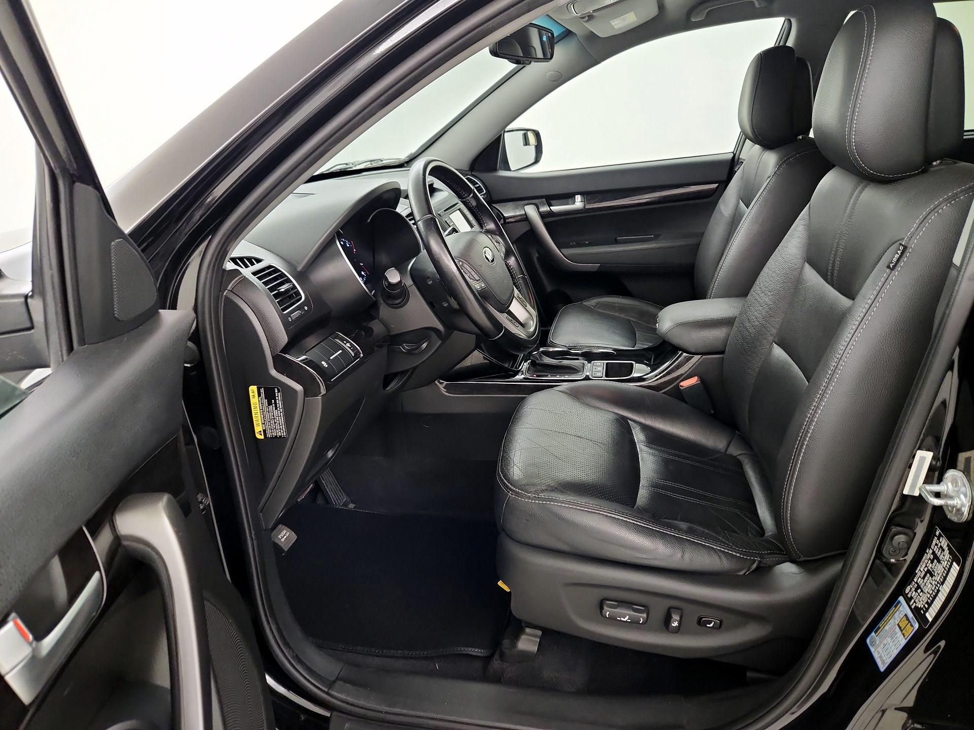 Thumbnail: 2015 Kia Sorento - 11