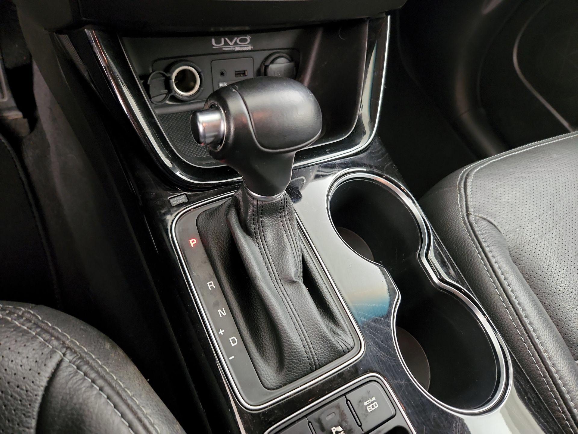 Thumbnail: 2015 Kia Sorento - 17