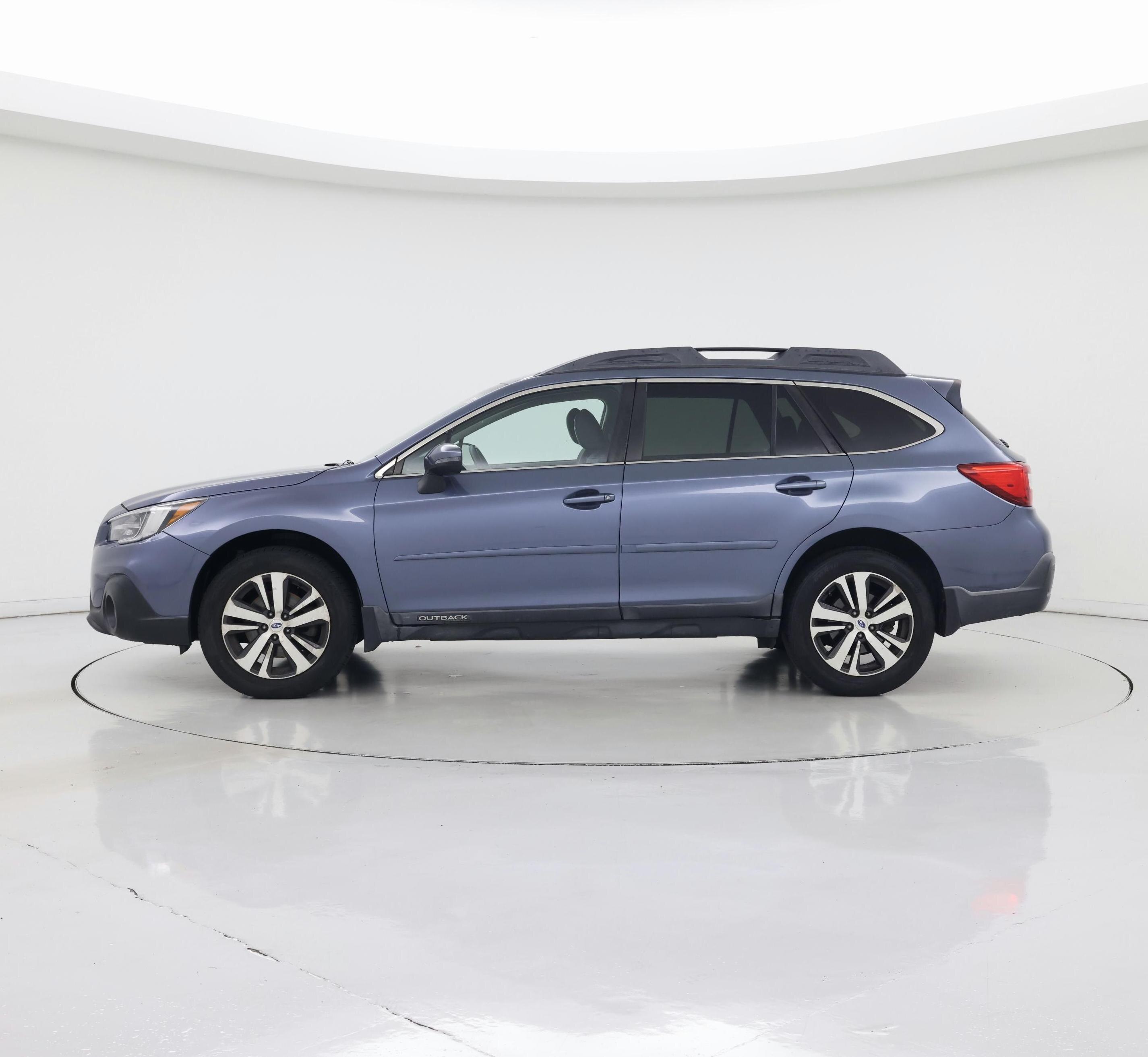 Thumbnail: 2018 Subaru Outback - 3