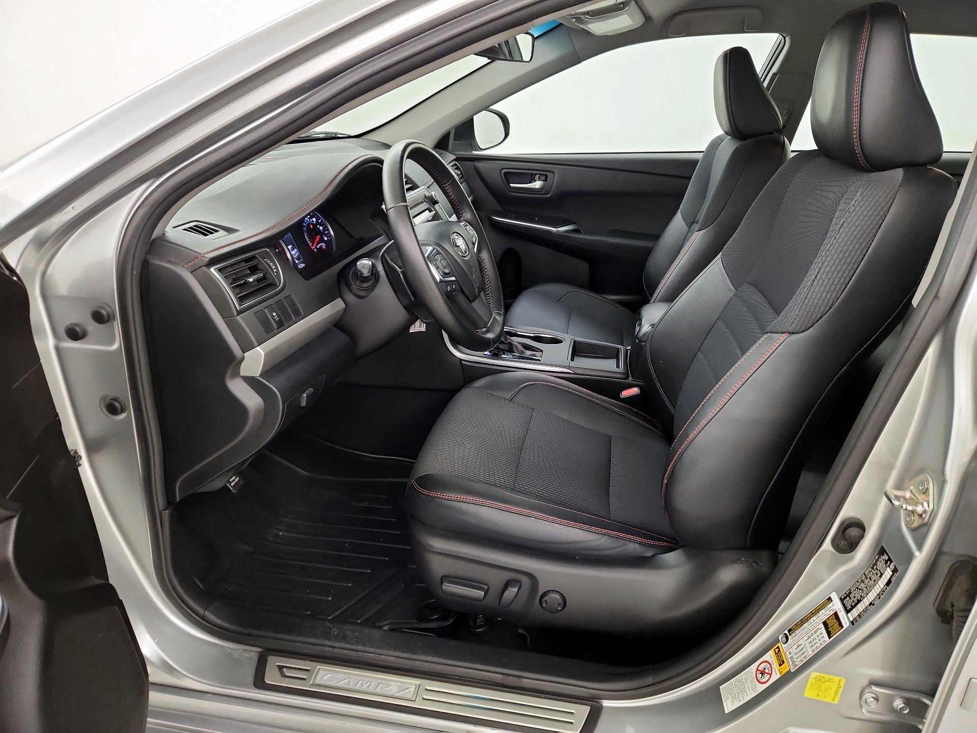 Thumbnail: 2016 Toyota Camry - 11