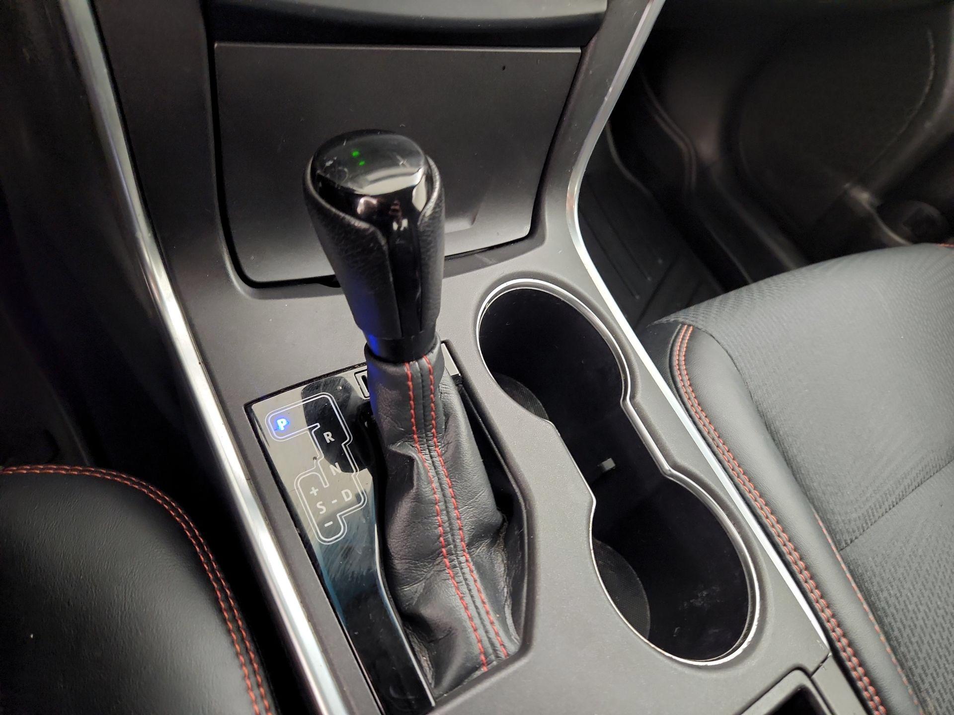 Thumbnail: 2016 Toyota Camry - 17