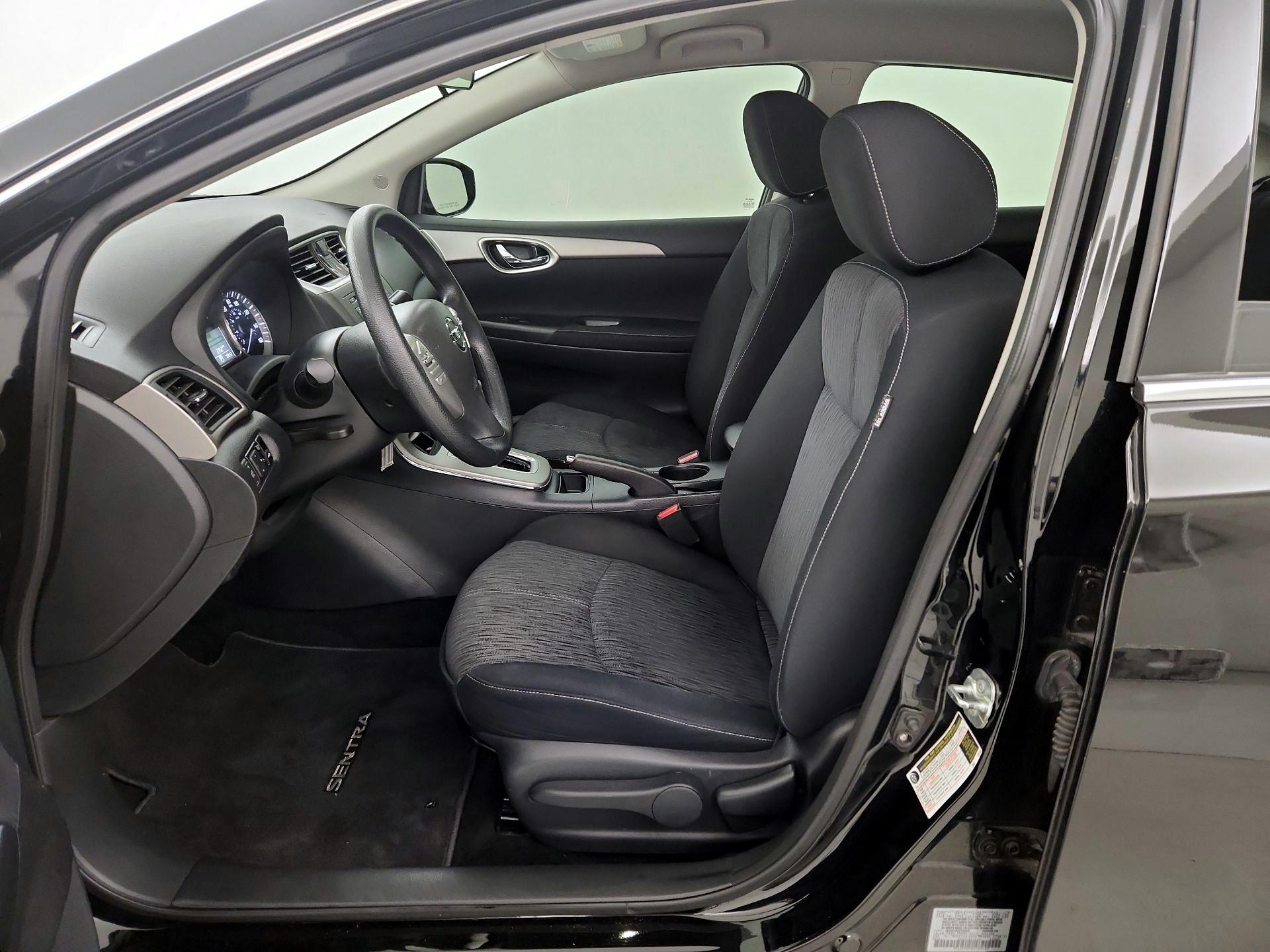 Thumbnail: 2014 Nissan Sentra - 11