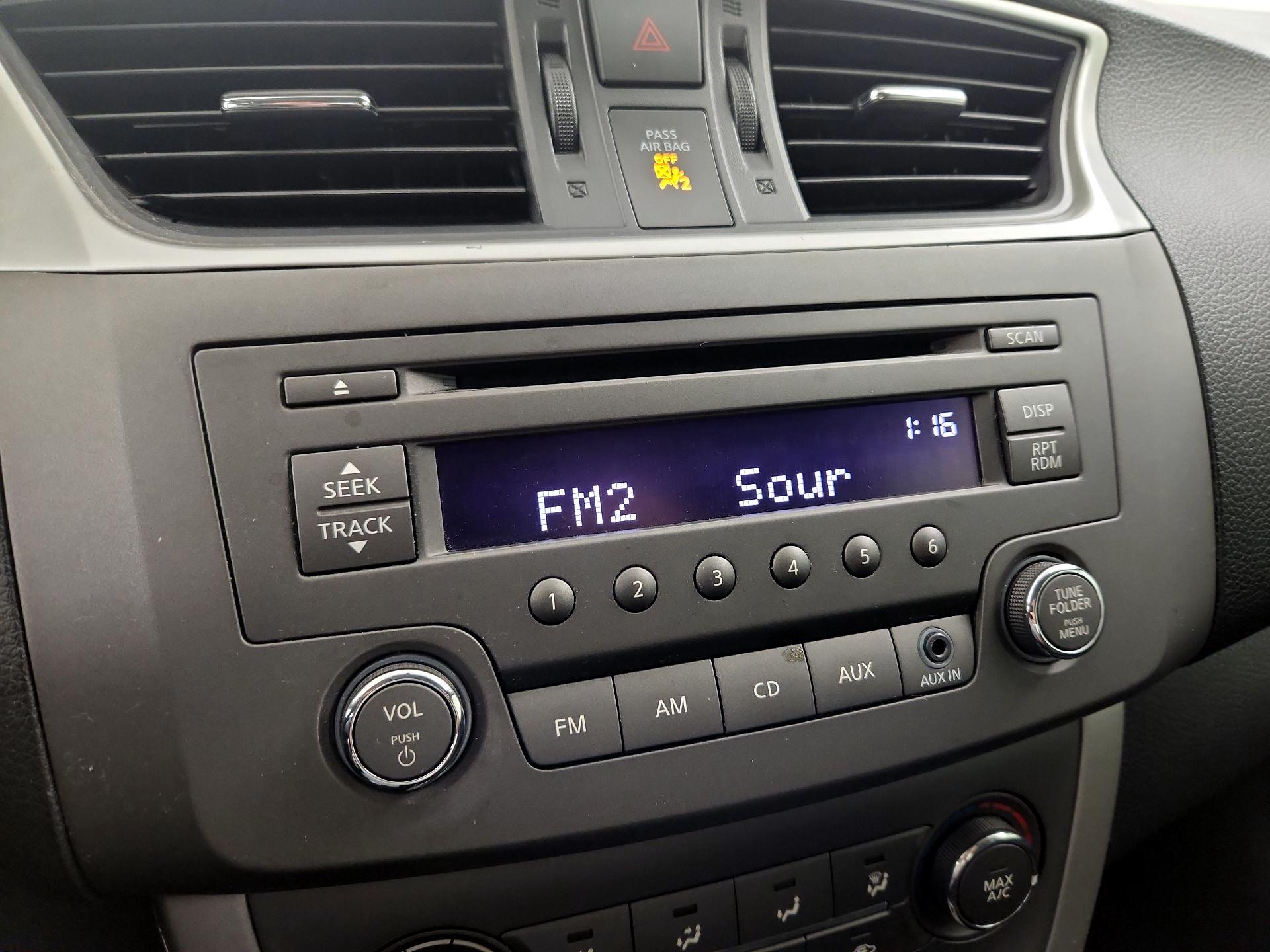 Thumbnail: 2014 Nissan Sentra - 14