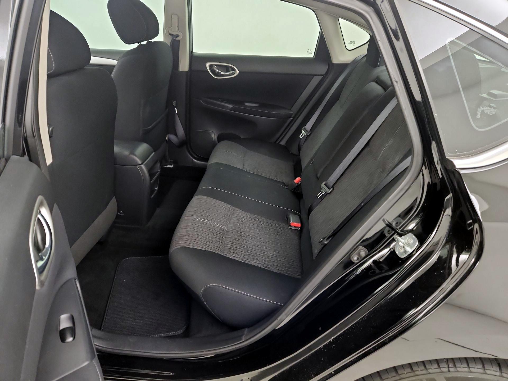 Thumbnail: 2014 Nissan Sentra - 18