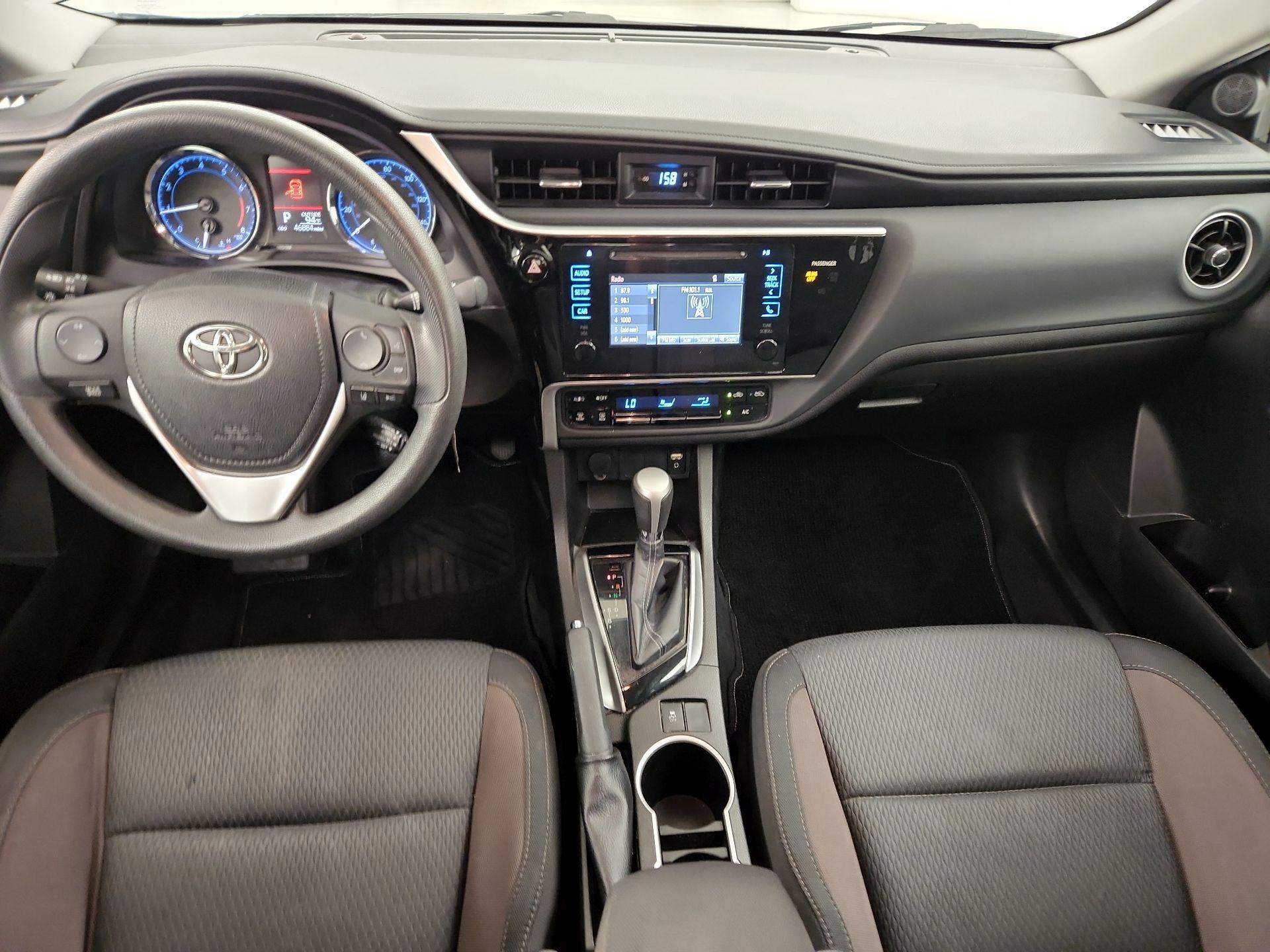Thumbnail: 2017 Toyota Corolla - 9