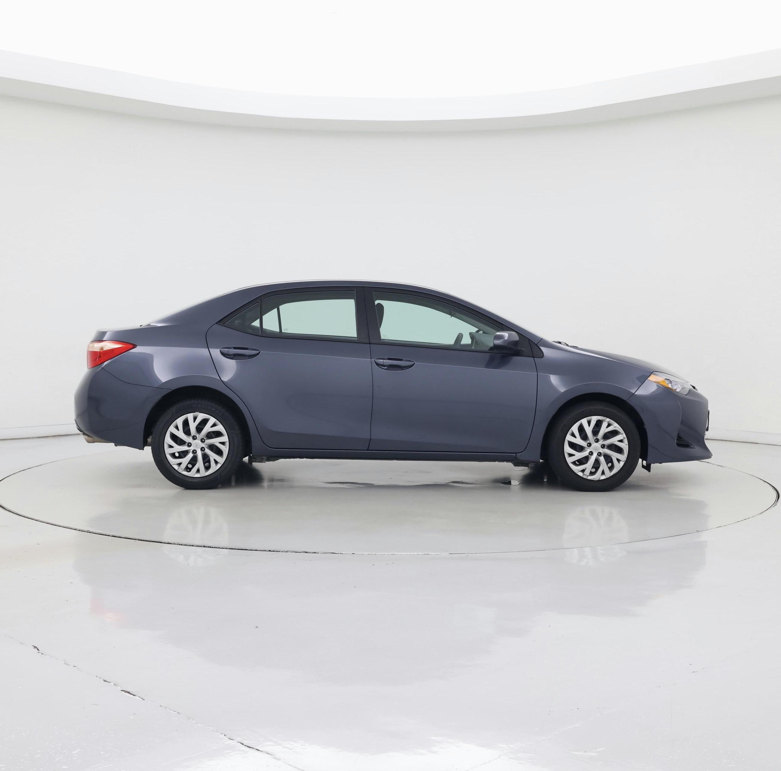 Thumbnail: 2017 Toyota Corolla - 7