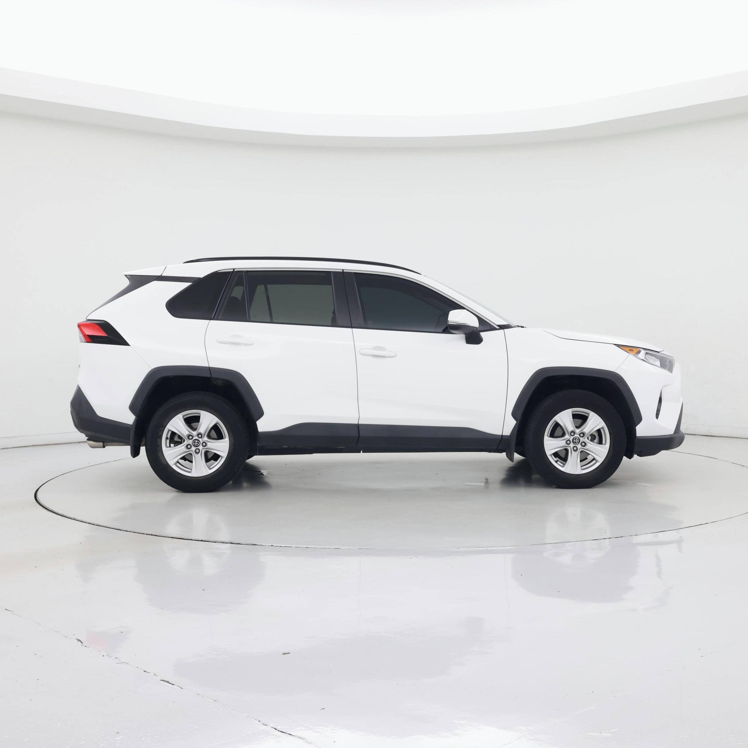 Thumbnail: 2020 Toyota RAV4 - 7