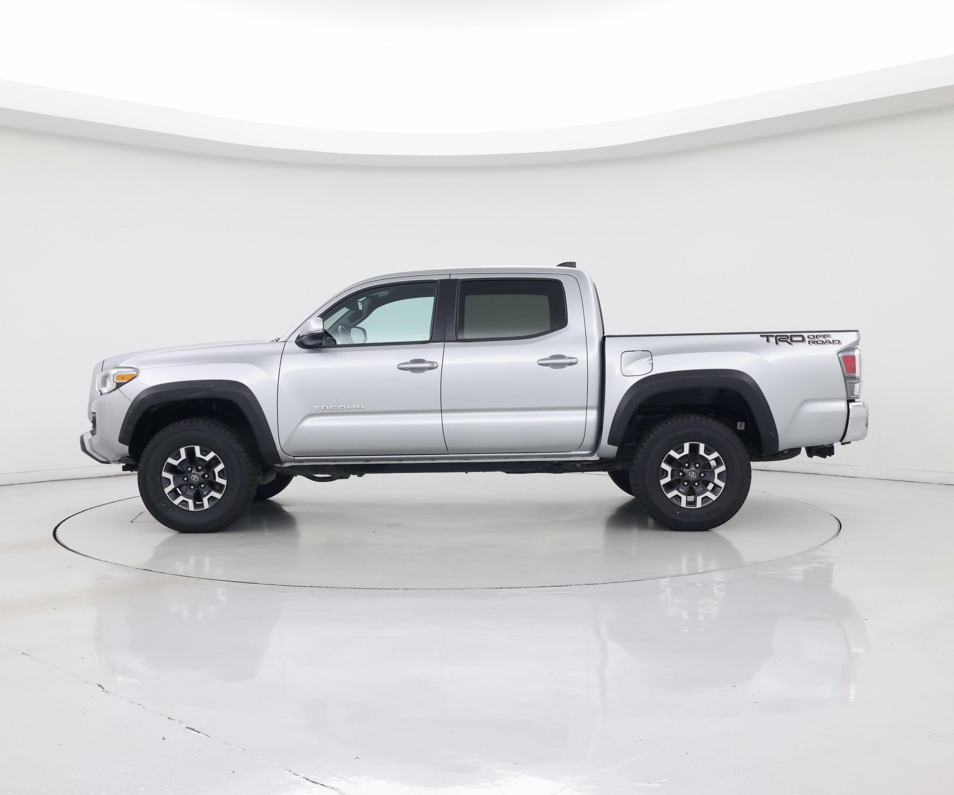Thumbnail: 2022 Toyota Tacoma - 3