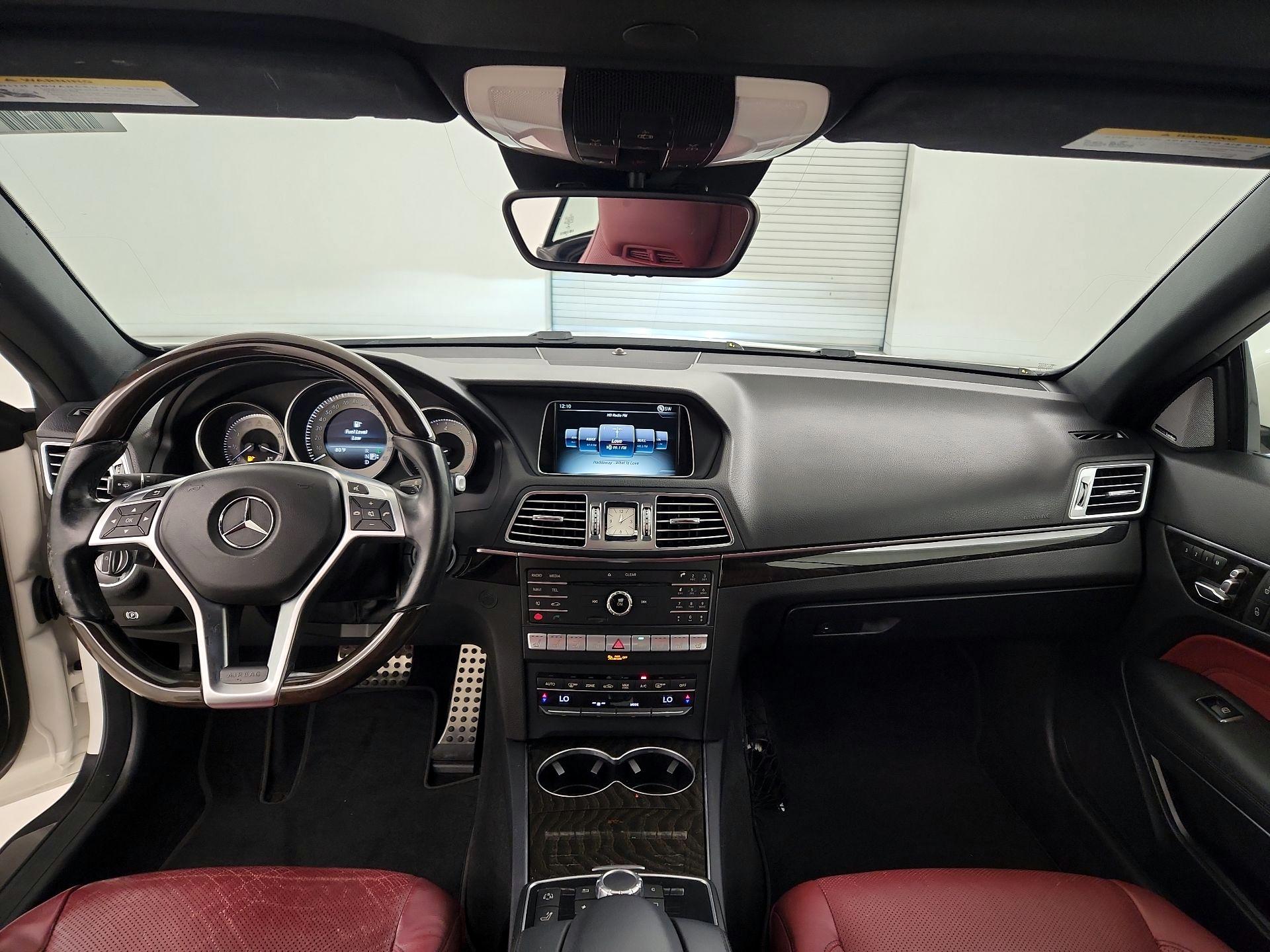 Thumbnail: 2016 Mercedes-Benz E-Class - 9