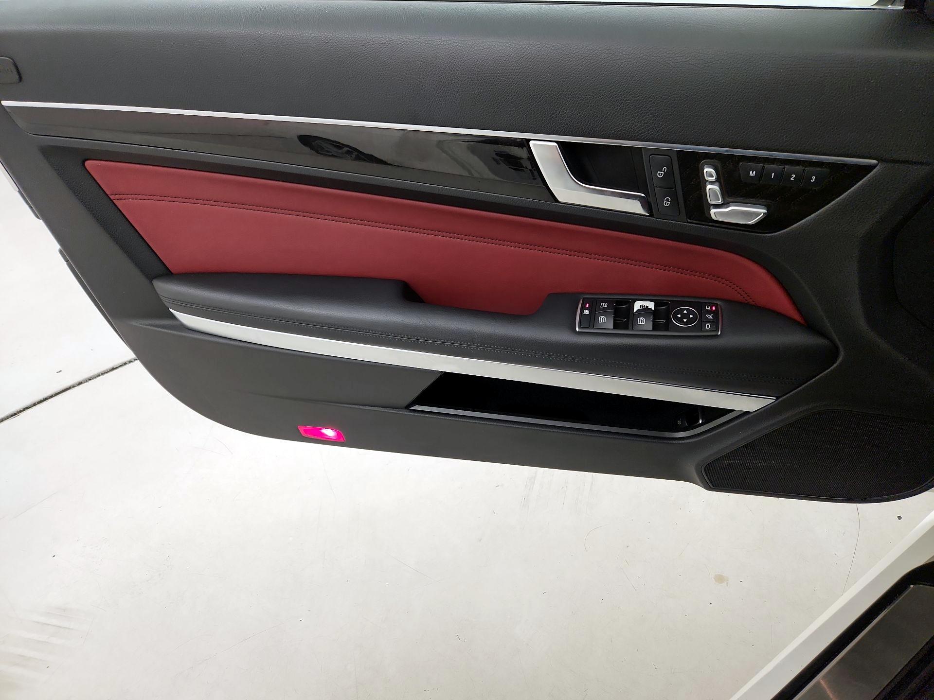 Thumbnail: 2016 Mercedes-Benz E-Class - 12