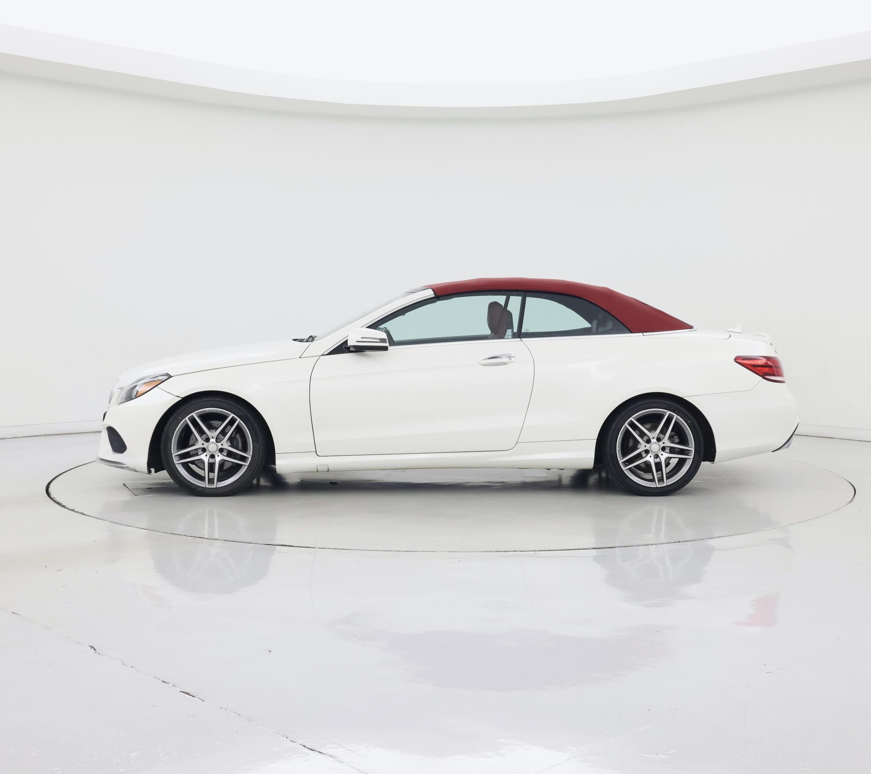 Thumbnail: 2016 Mercedes-Benz E-Class - 3