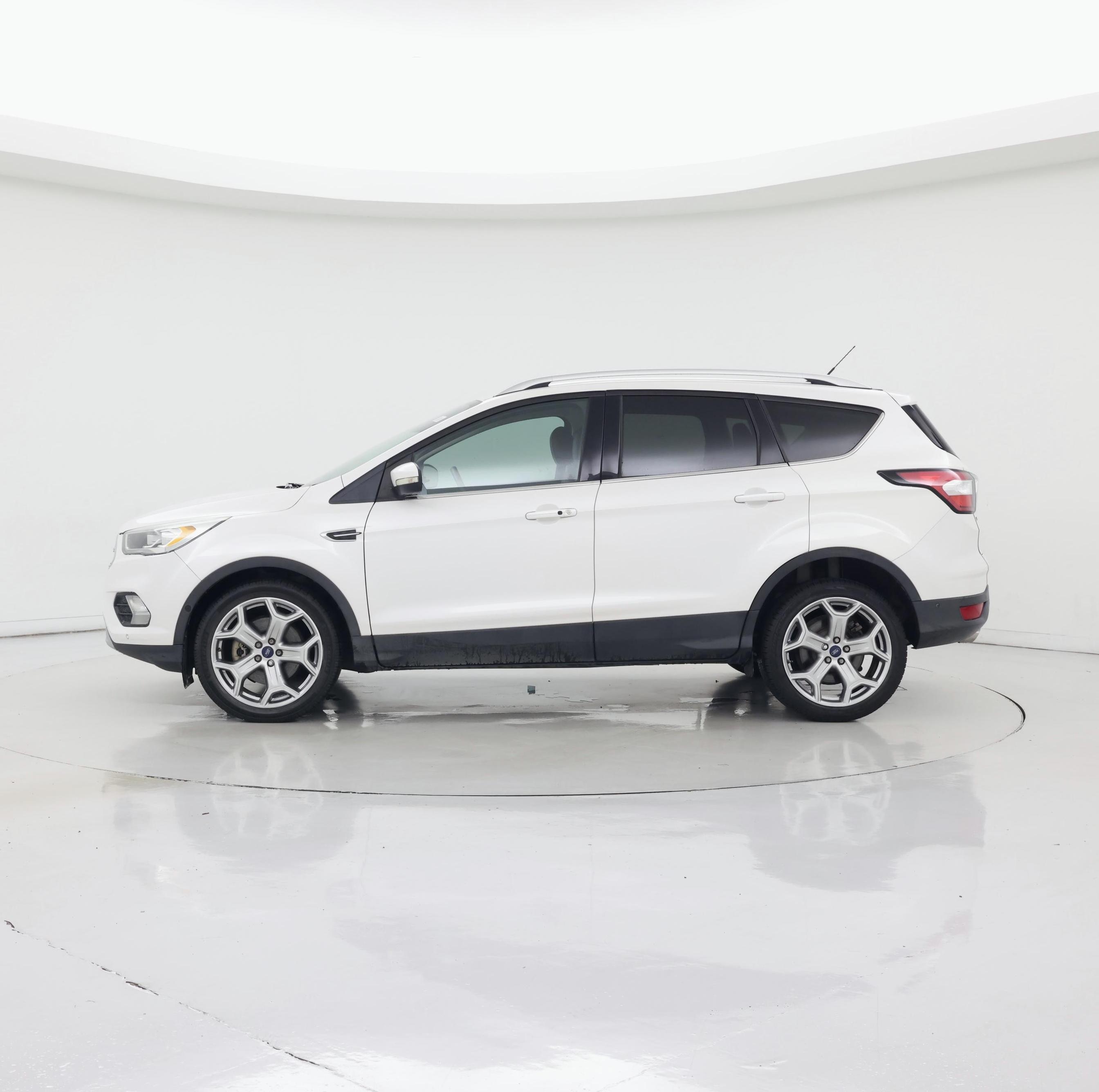 Thumbnail: 2017 Ford Escape - 3