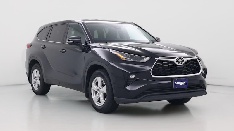 2022 Toyota Highlander LE Hero Image