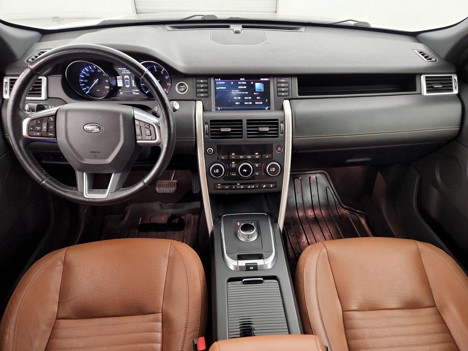Thumbnail: 2015 Land Rover Discovery Sport - 9