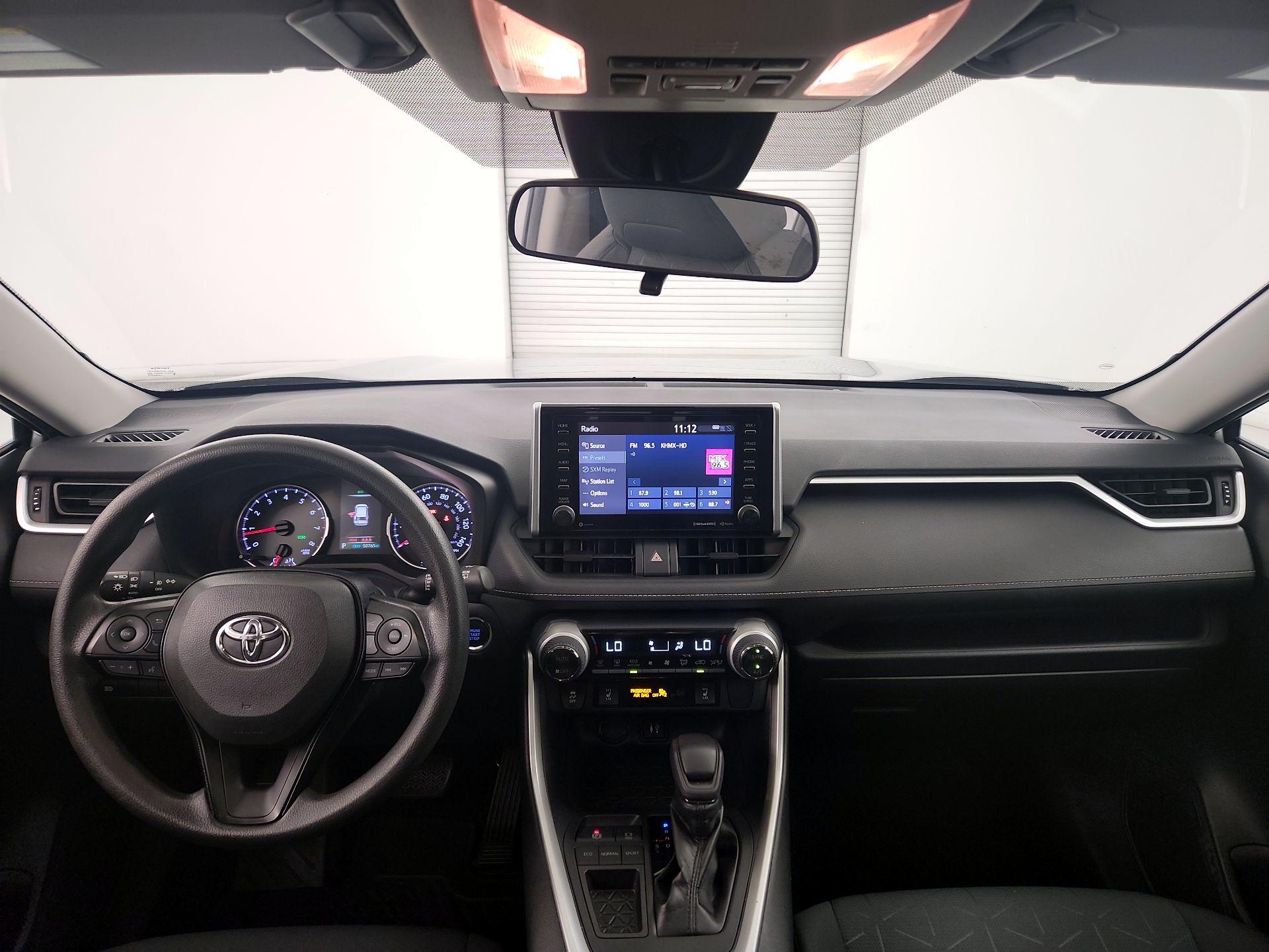 Thumbnail: 2019 Toyota RAV4 - 9