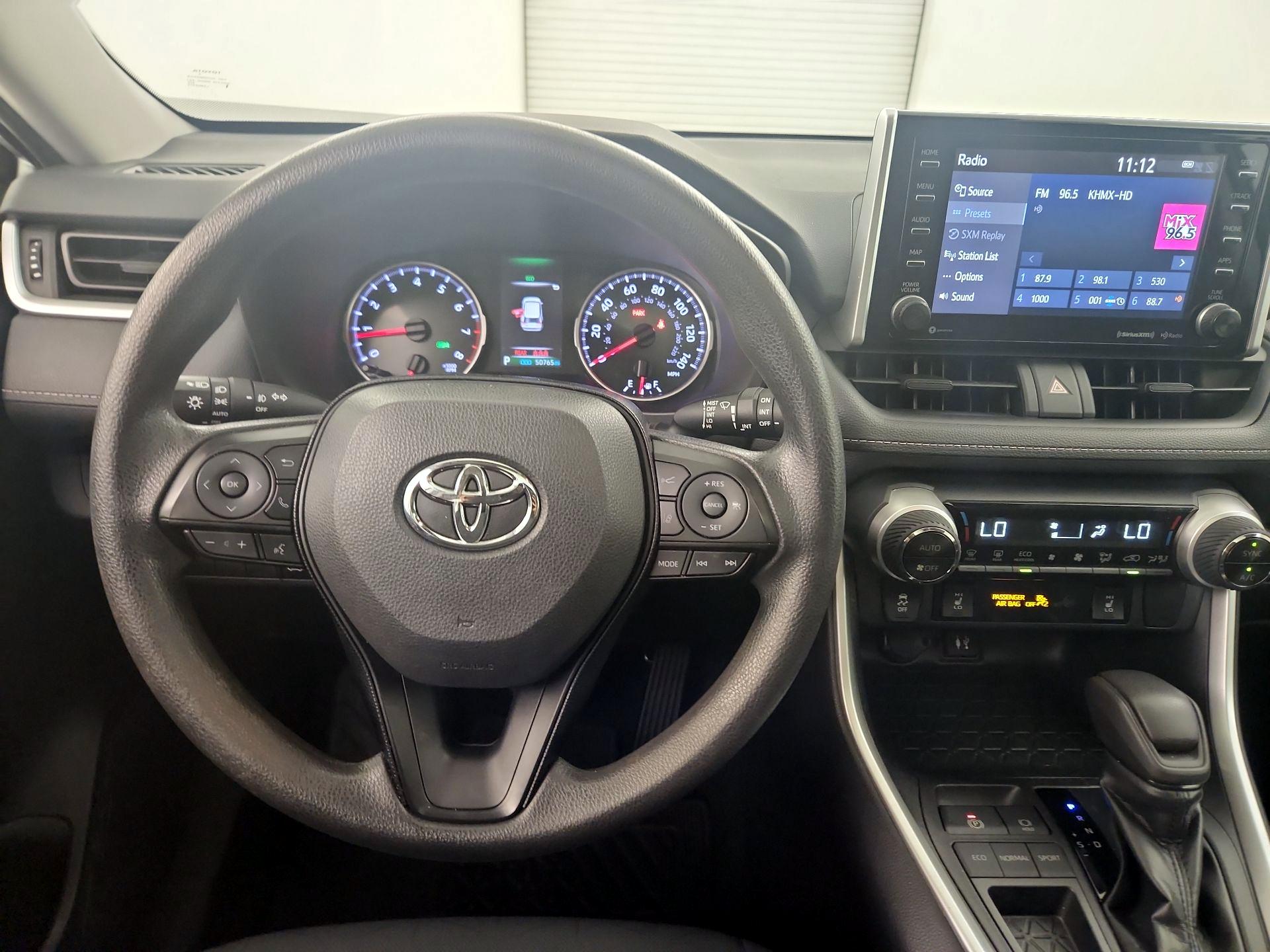 Thumbnail: 2019 Toyota RAV4 - 10