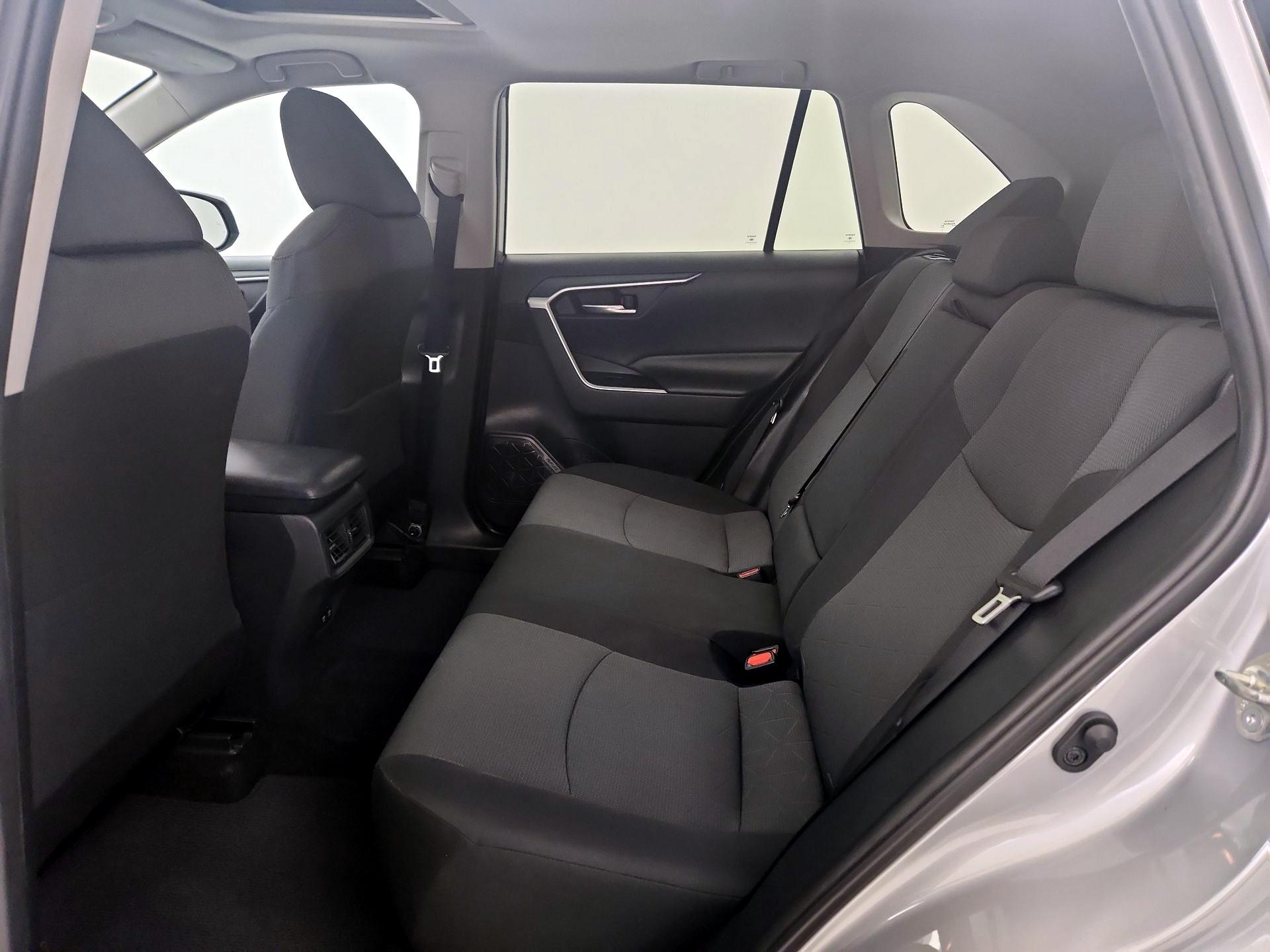 Thumbnail: 2019 Toyota RAV4 - 20