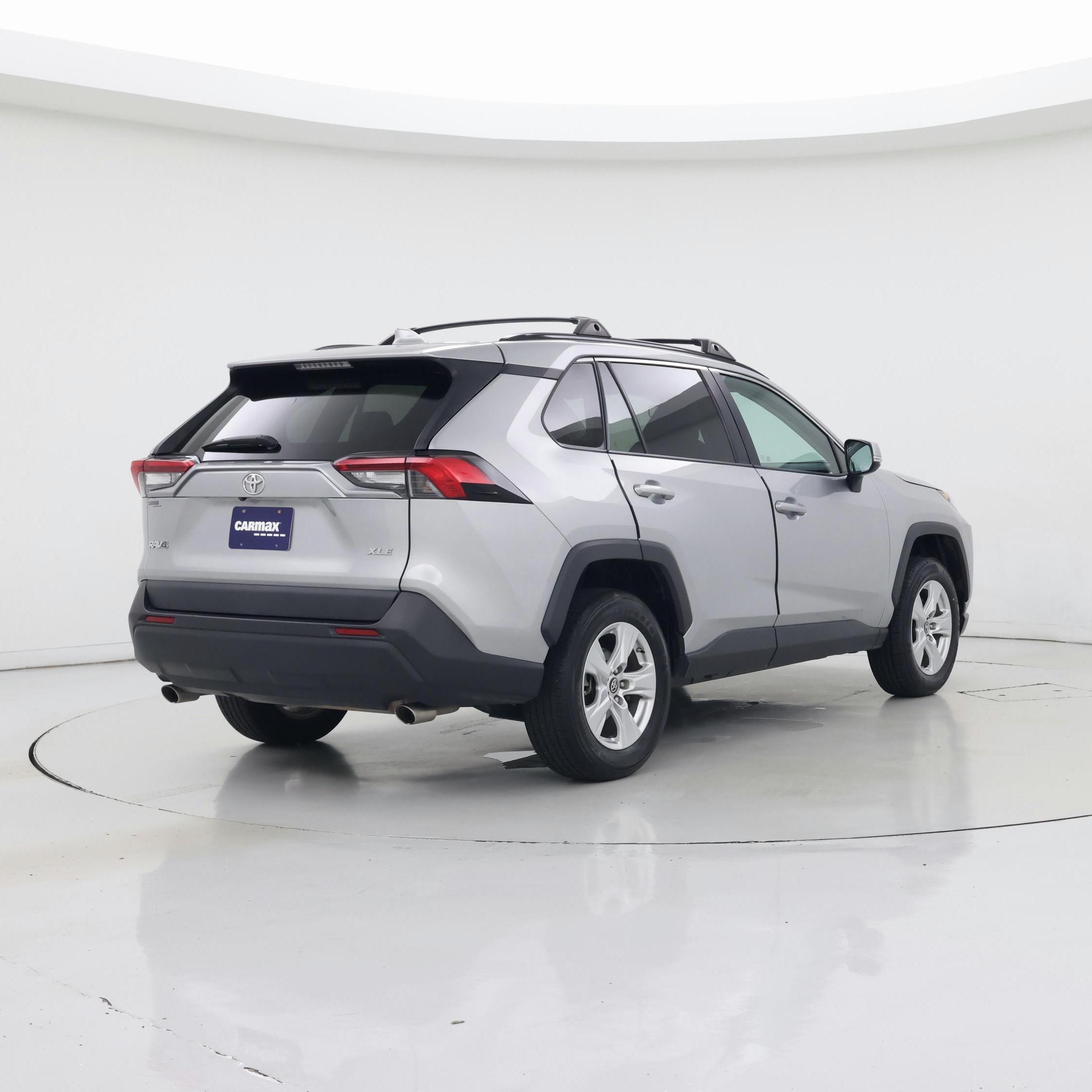 Thumbnail: 2019 Toyota RAV4 - 8