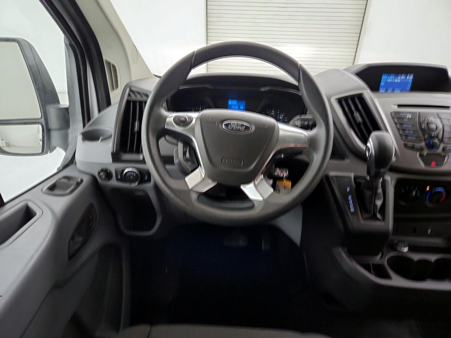 Thumbnail: 2016 Ford Transit Series - 10