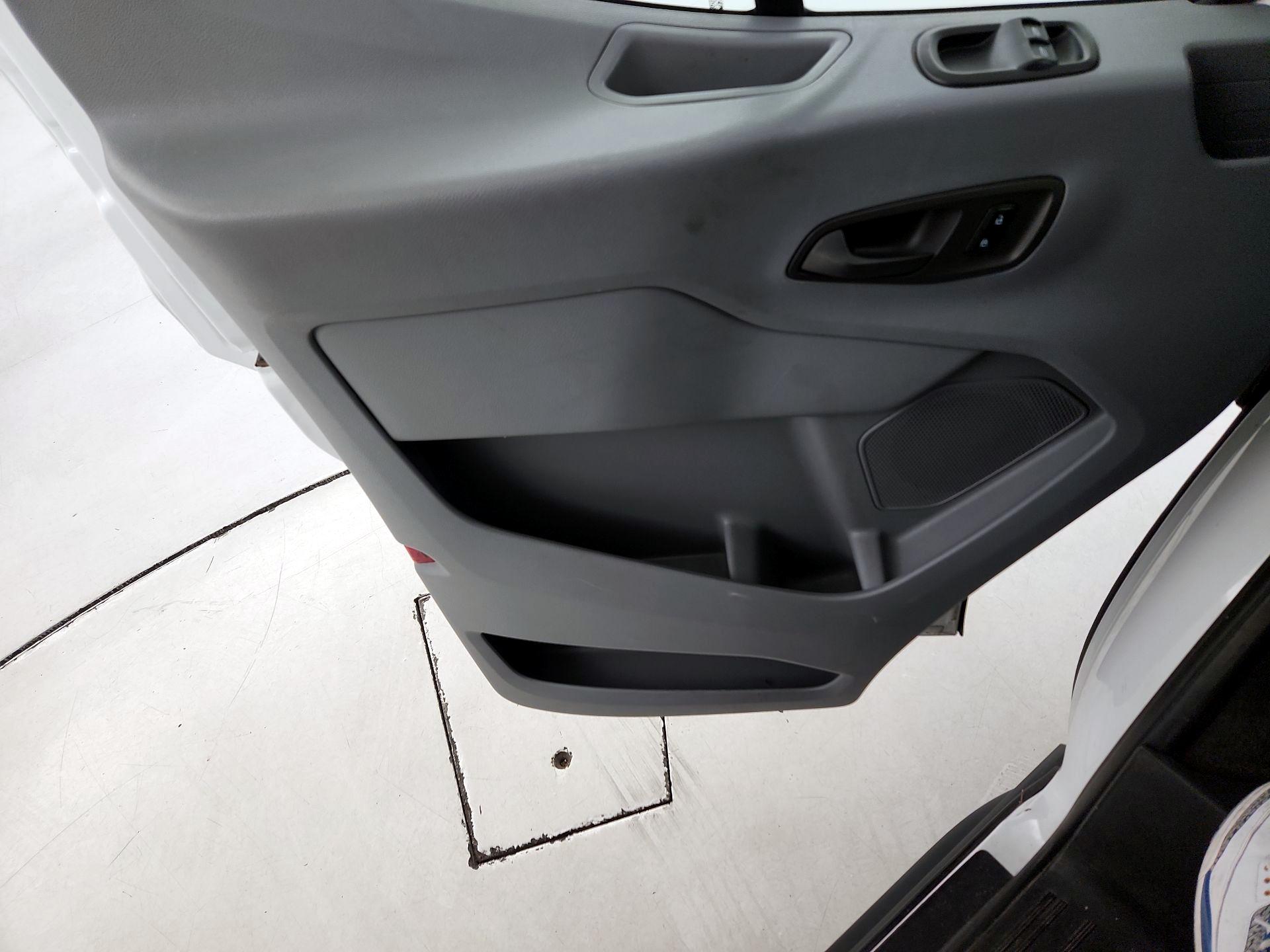 Thumbnail: 2016 Ford Transit Series - 12