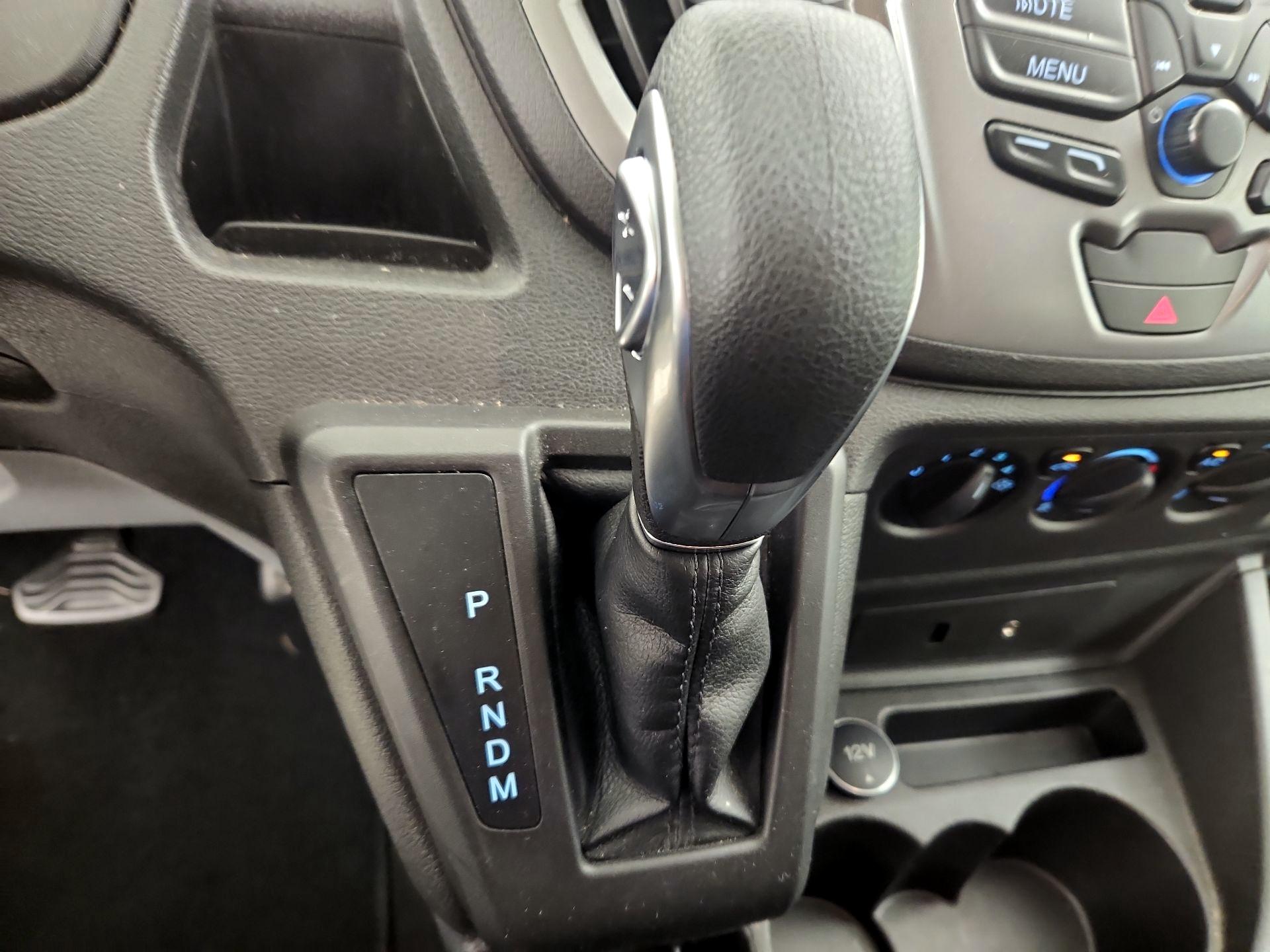 Thumbnail: 2016 Ford Transit Series - 17
