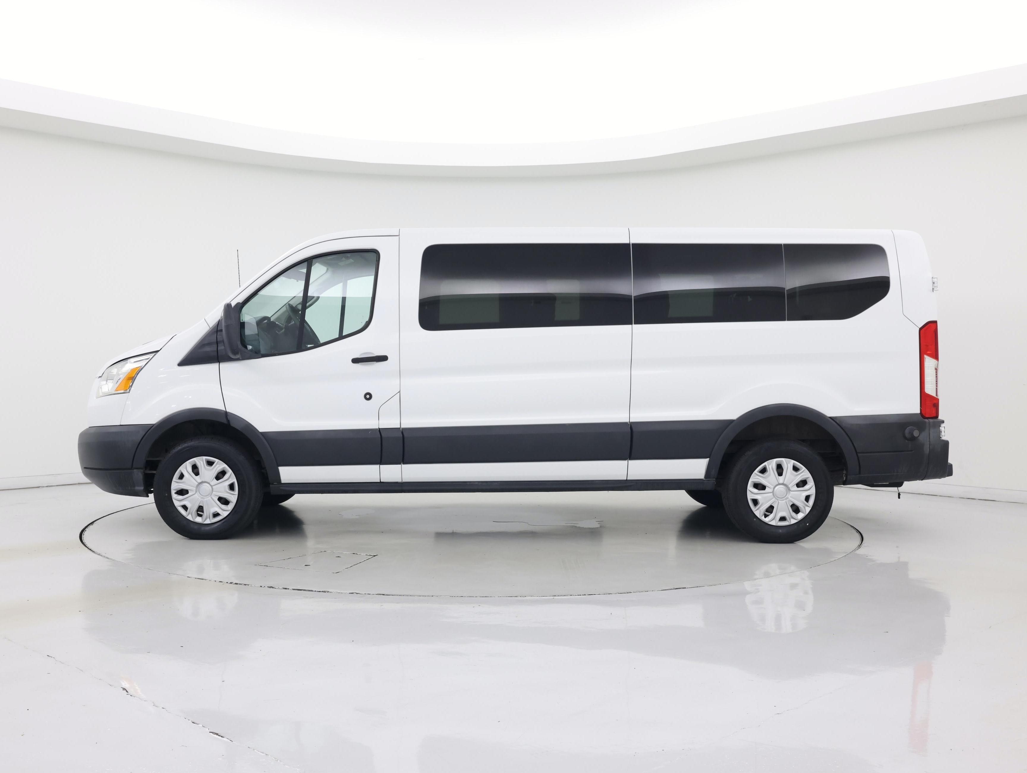 Thumbnail: 2016 Ford Transit Series - 3