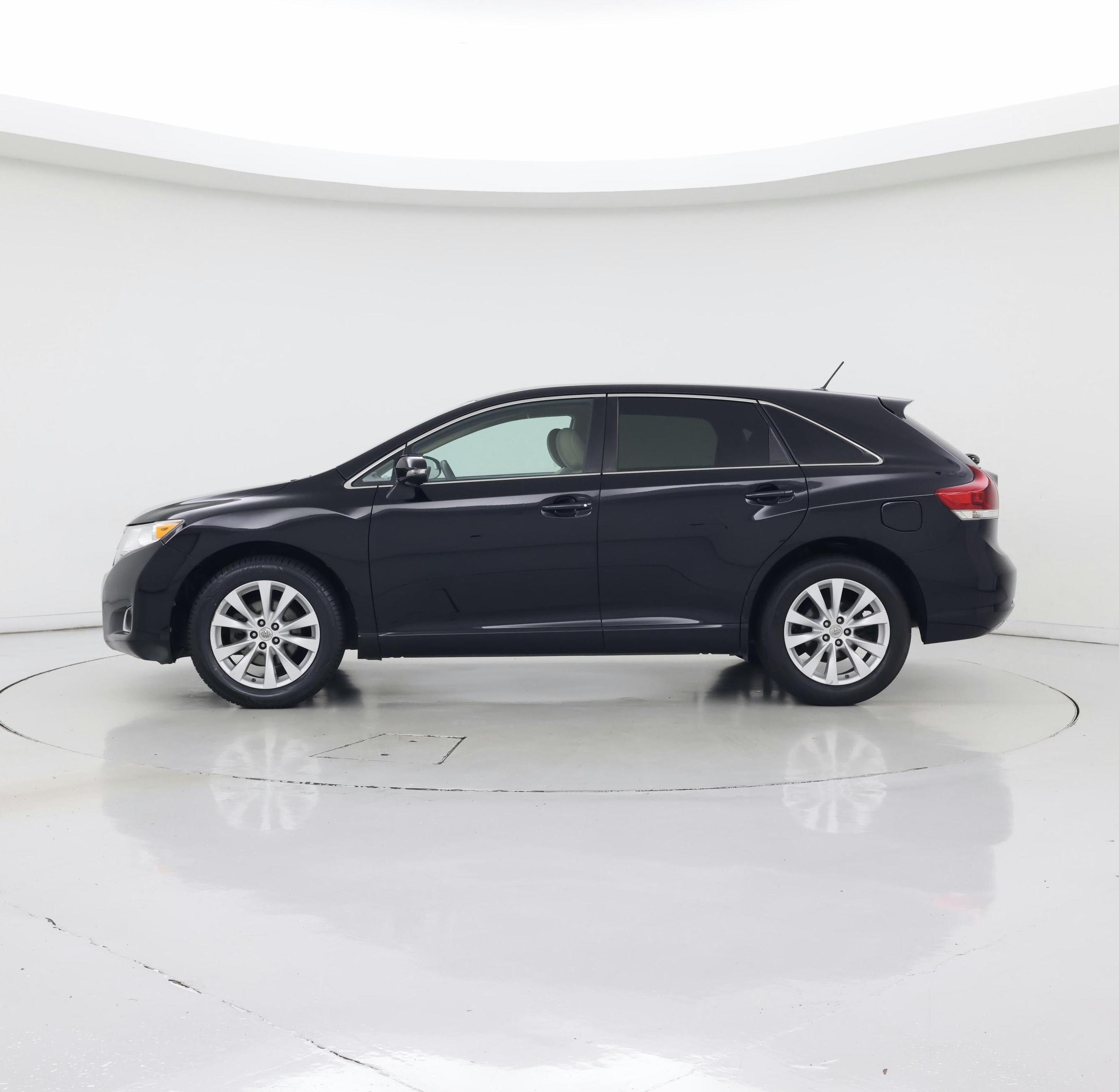 Thumbnail: 2013 Toyota Venza - 3