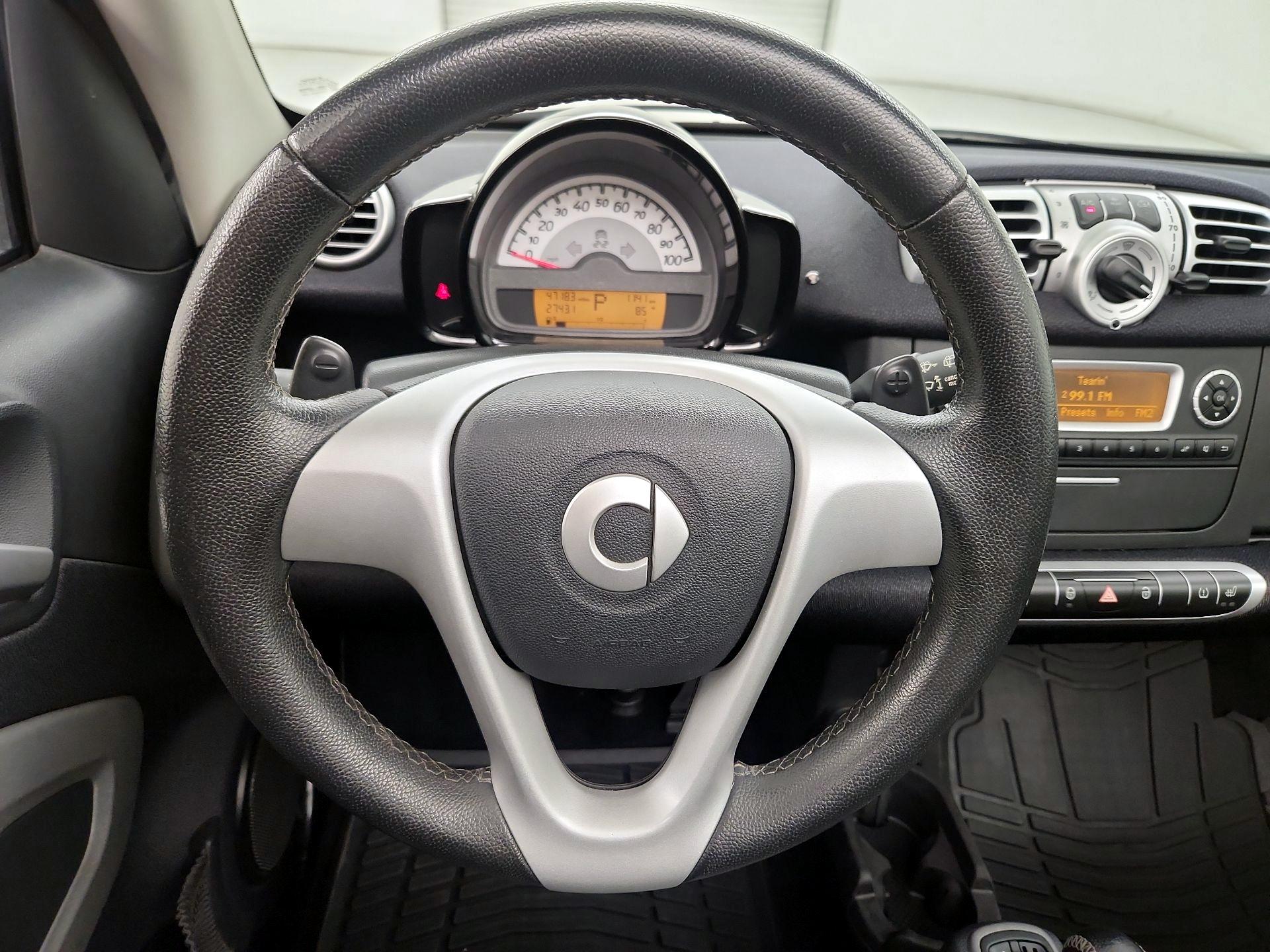 Thumbnail: 2014 smart fortwo - 10