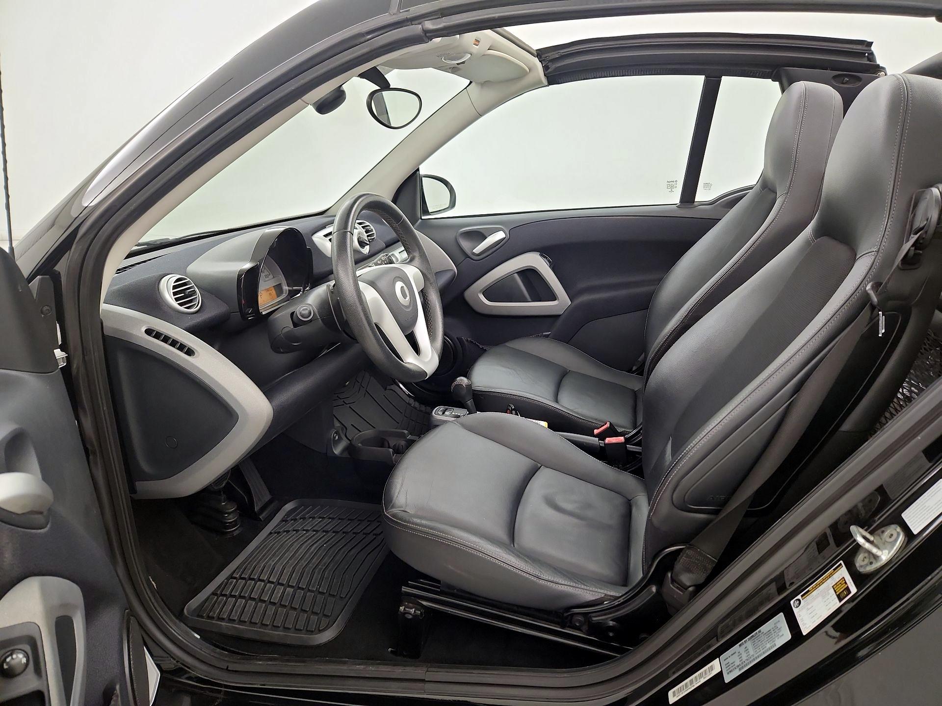Thumbnail: 2014 smart fortwo - 11