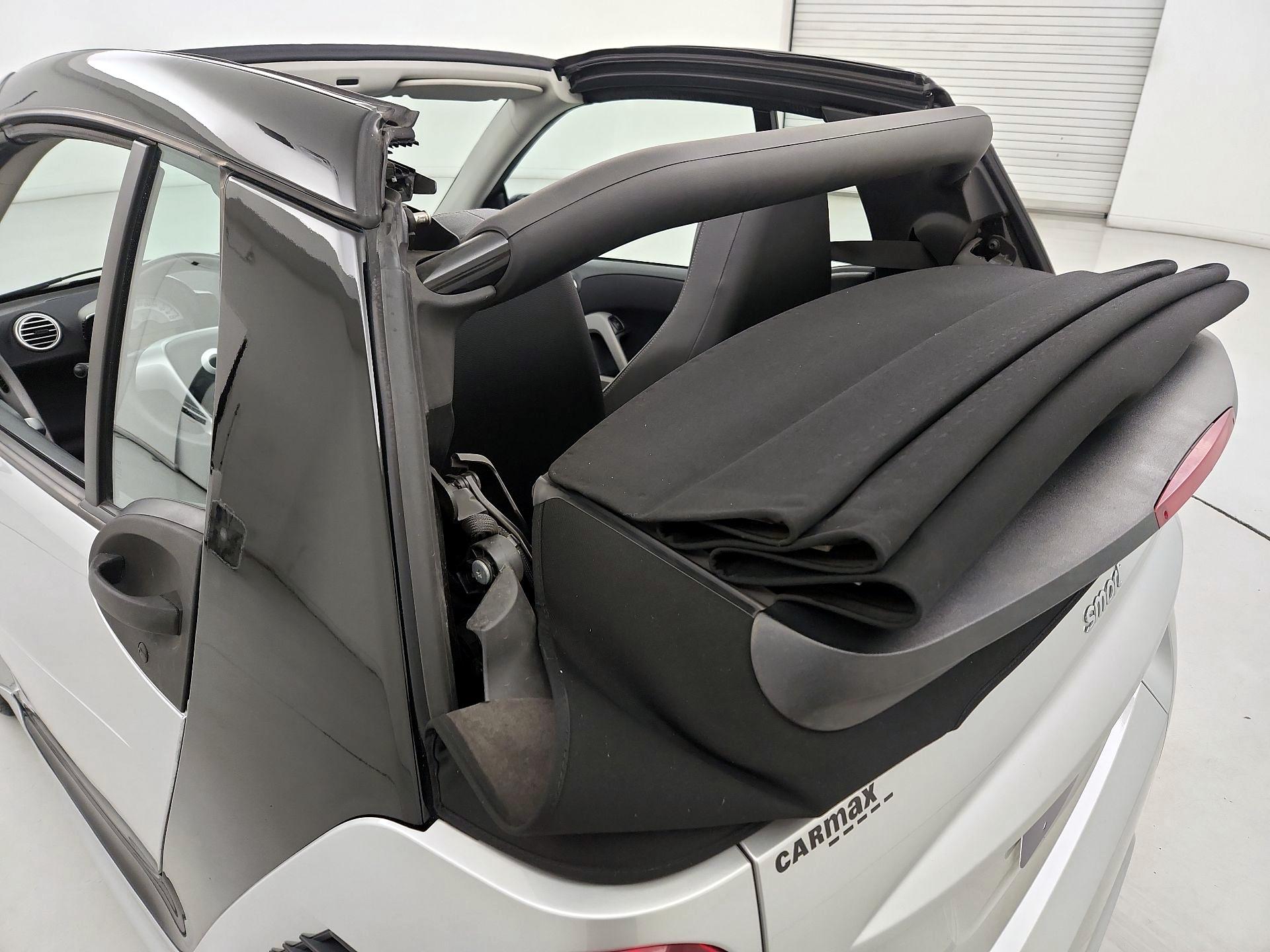 Thumbnail: 2014 smart fortwo - 19