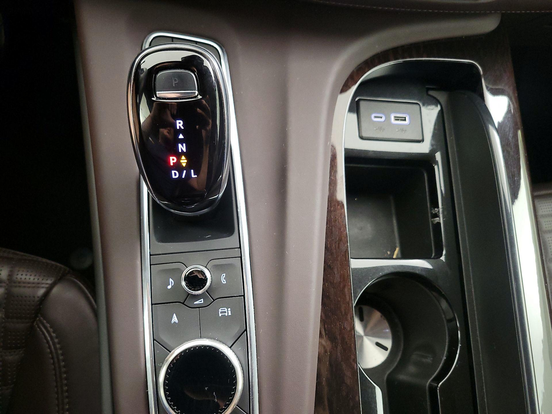 Thumbnail: 2024 Cadillac Escalade - 18