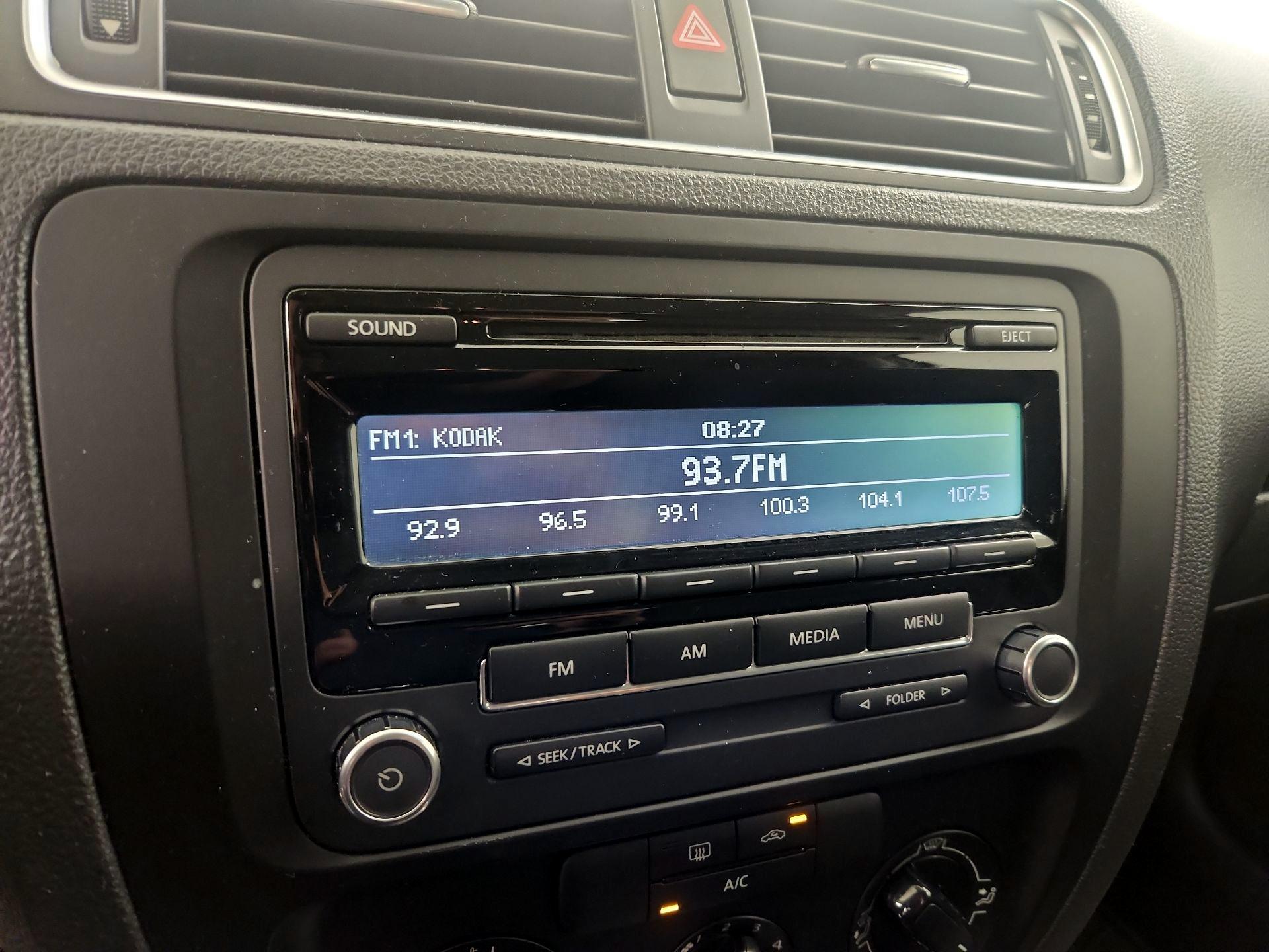 Thumbnail: 2014 Volkswagen Jetta - 14