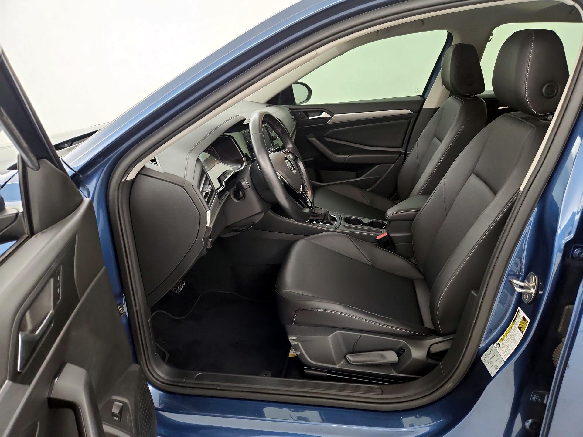 Thumbnail: 2019 Volkswagen Jetta - 11