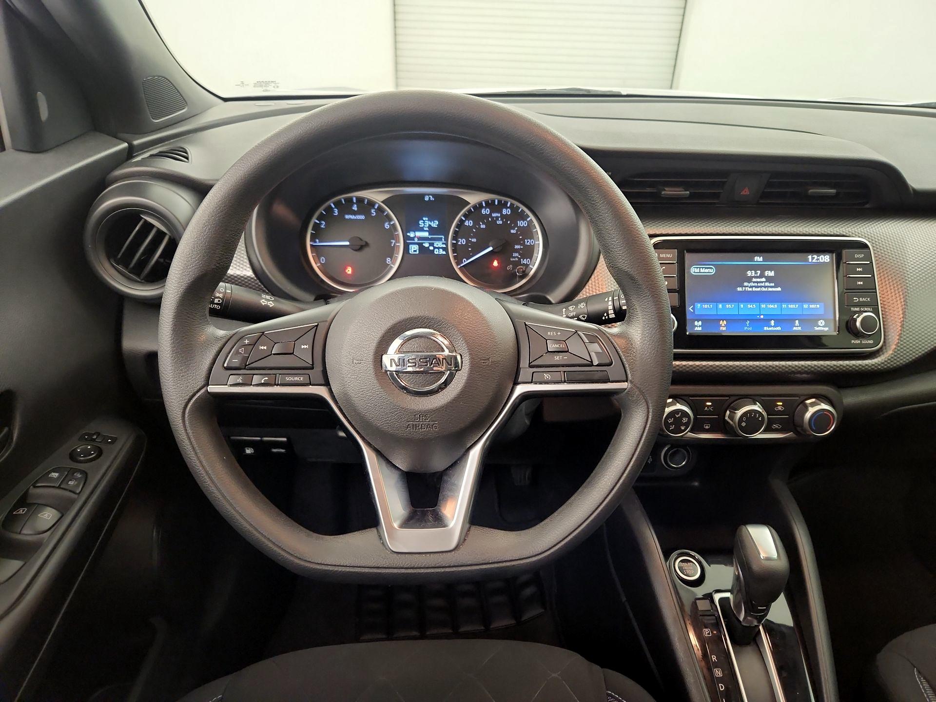 Thumbnail: 2020 Nissan Kicks - 10