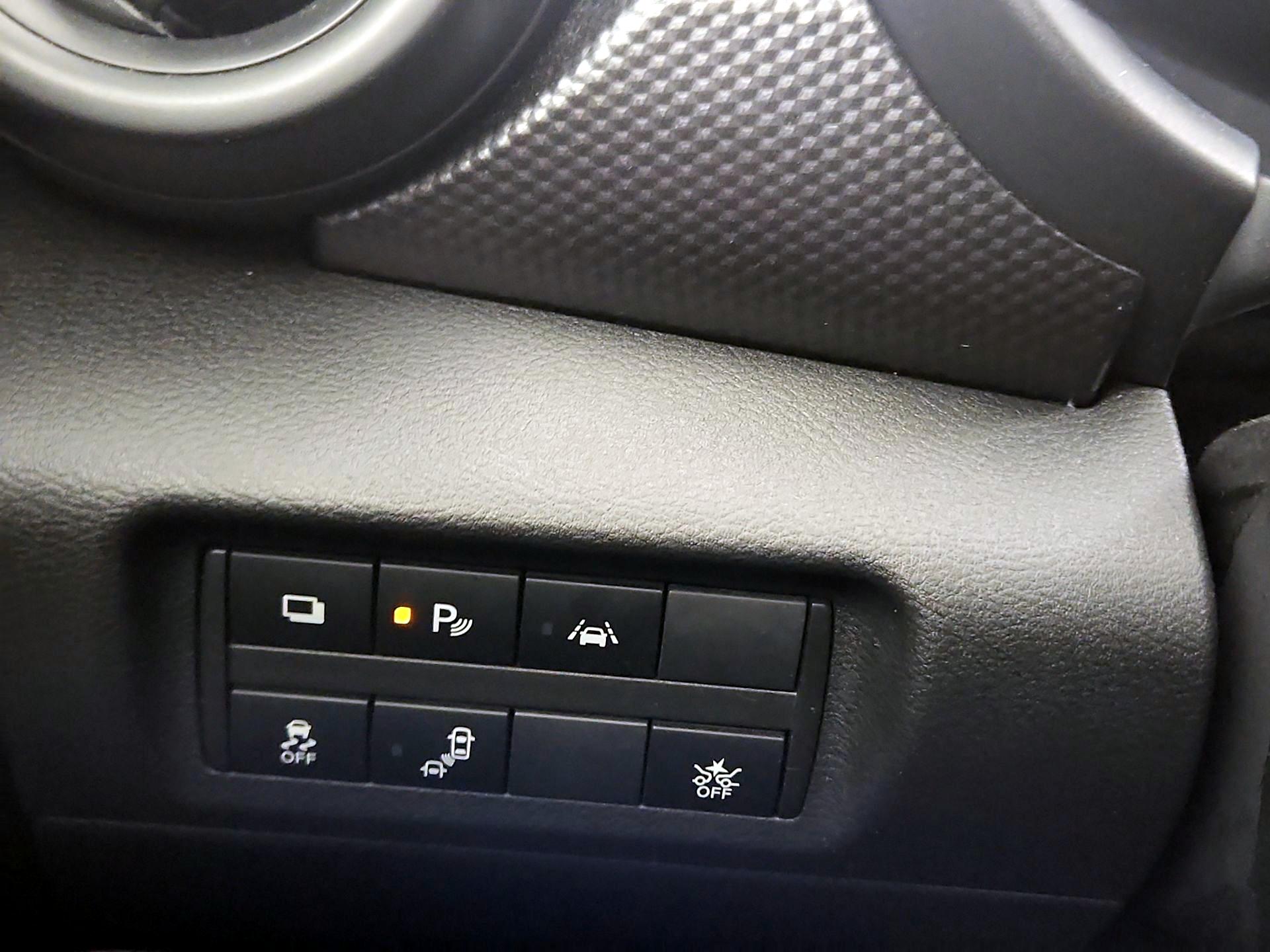 Thumbnail: 2020 Nissan Kicks - 13