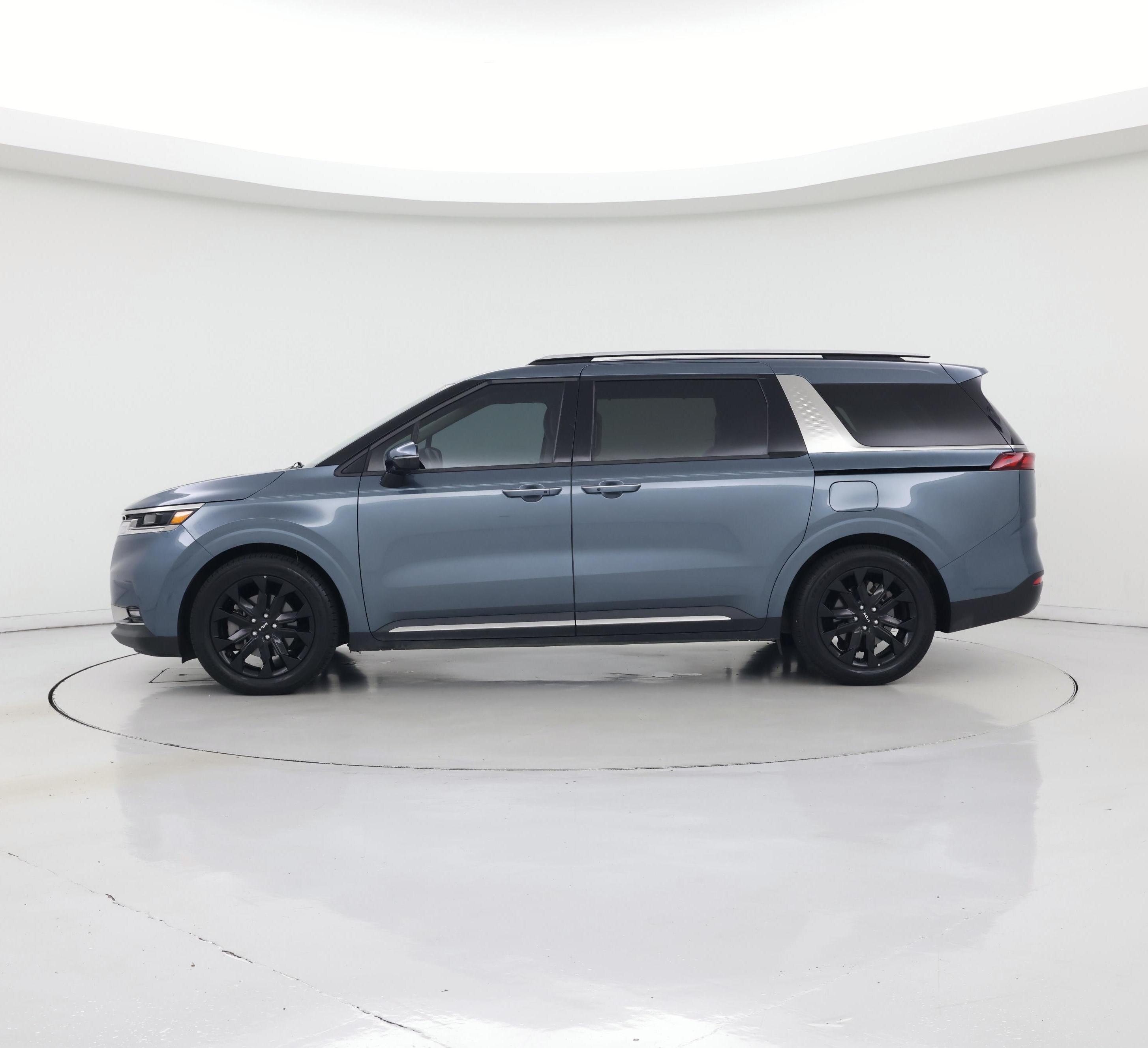 Thumbnail: 2024 Kia Carnival - 3